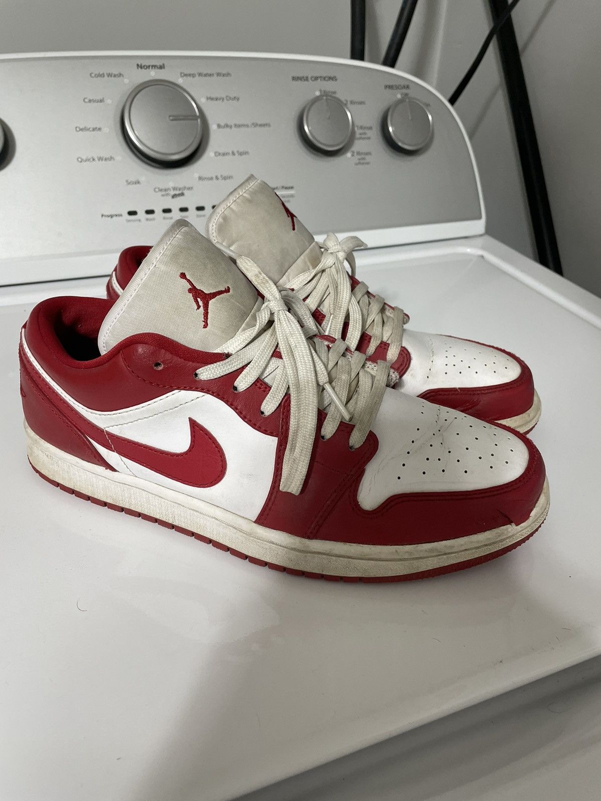 Jordan Brand × Nike Jordan 1 Low Gym Red Size 9 Size US 9 / EU 42 - 1 Thumbnail