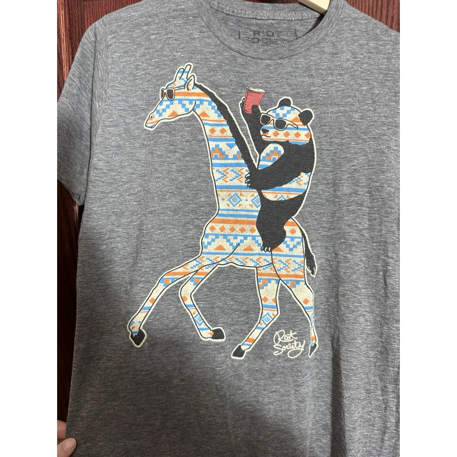 Riot Society Riot Society Giraffe Panda Graphic Tee Gray Short Sleeve M Size US M / EU 48-50 / 2 - 2 Thumbnail