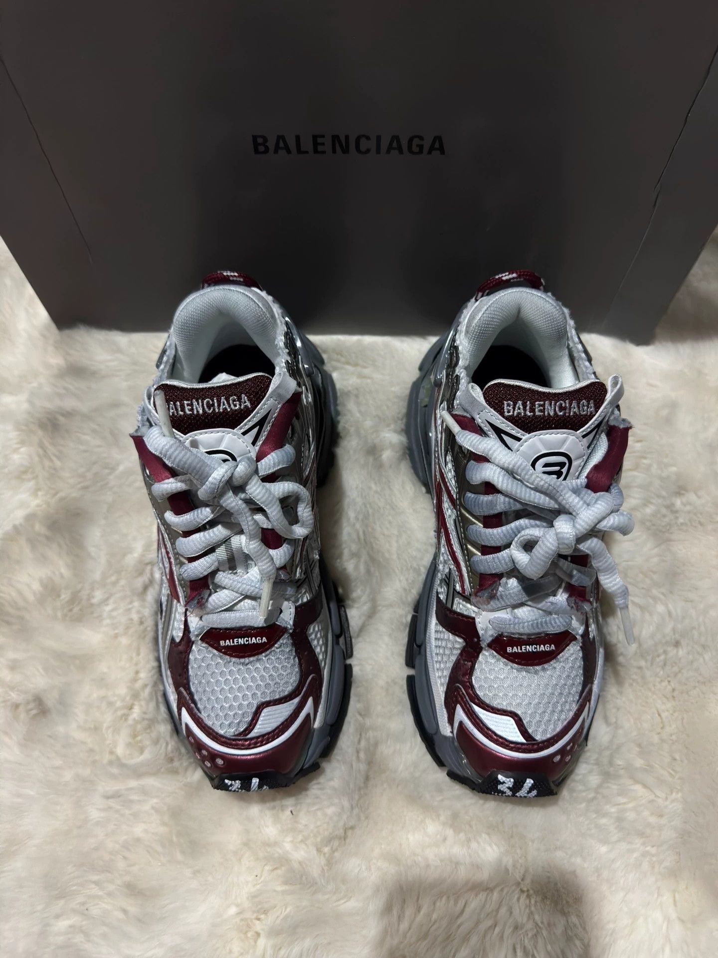Balenciaga Brand new Balenciaga Runner sneakers, size 34 Size US 5 / IT 35 - 1 Thumbnail