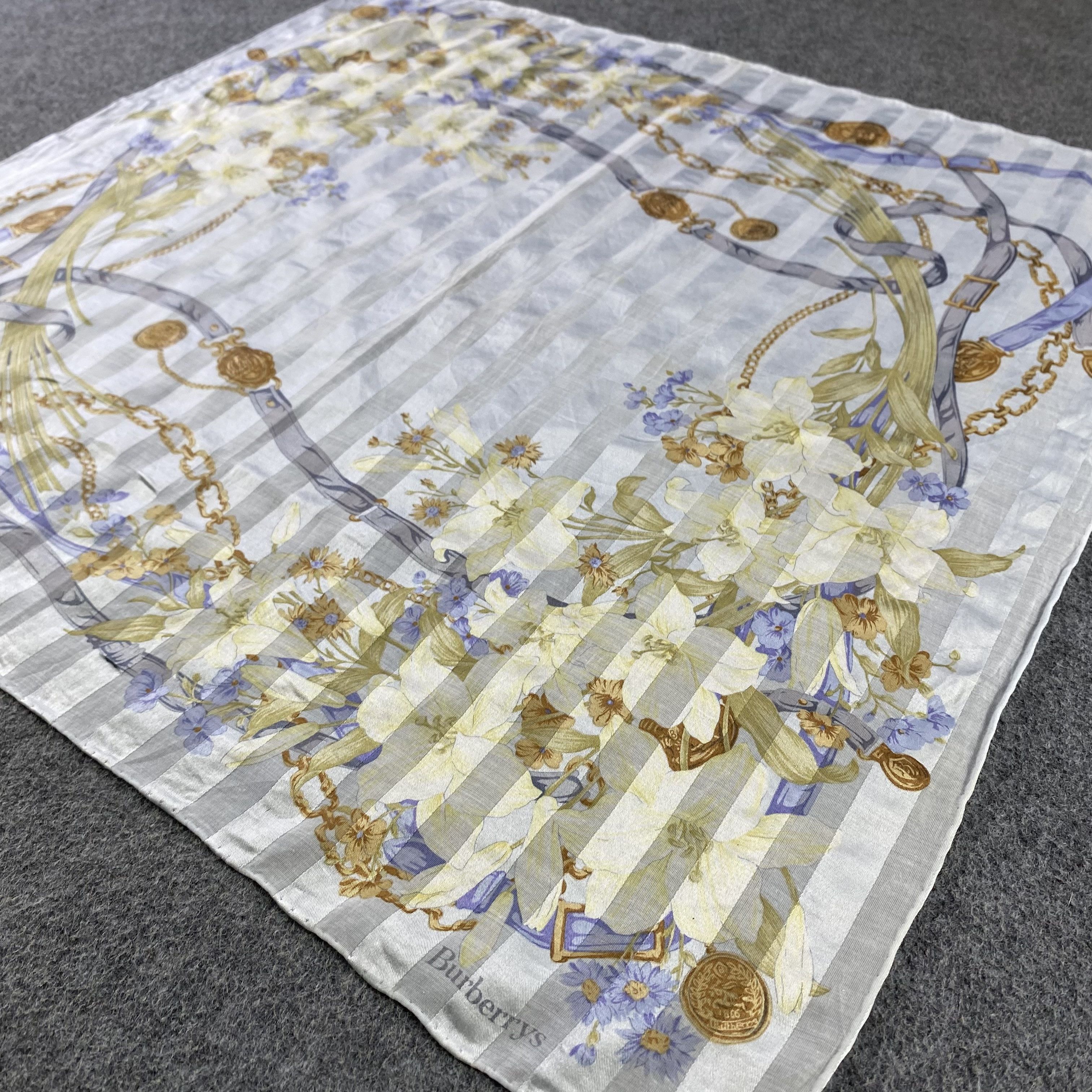 Burberry × Vintage Burberry Handkerchief/Neckerchief/Bandana HC734 Size ONE SIZE - 2 Thumbnail
