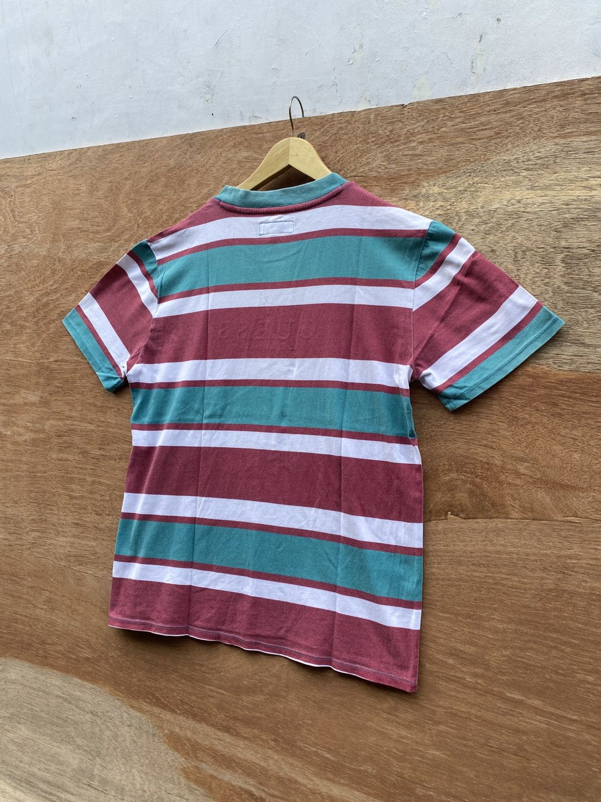 Guess Guess stripped embroidery tshirt Size US M / EU 48-50 / 2 - 2 Thumbnail