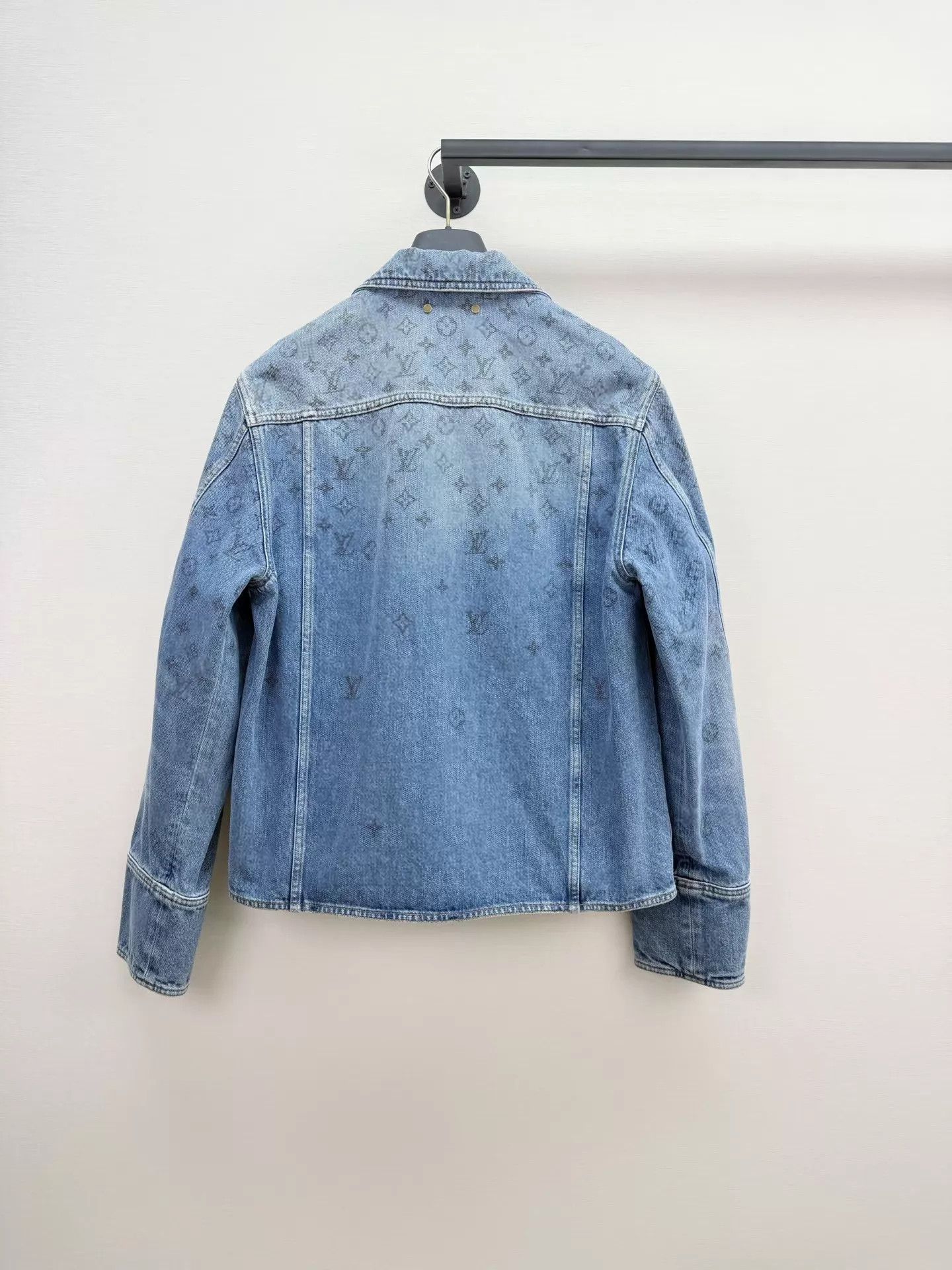 Louis Vuitton LV Gradient All-Over Print Denim Jacket New With Tags 50 Size US M / EU 48-50 / 2 - 8 Thumbnail
