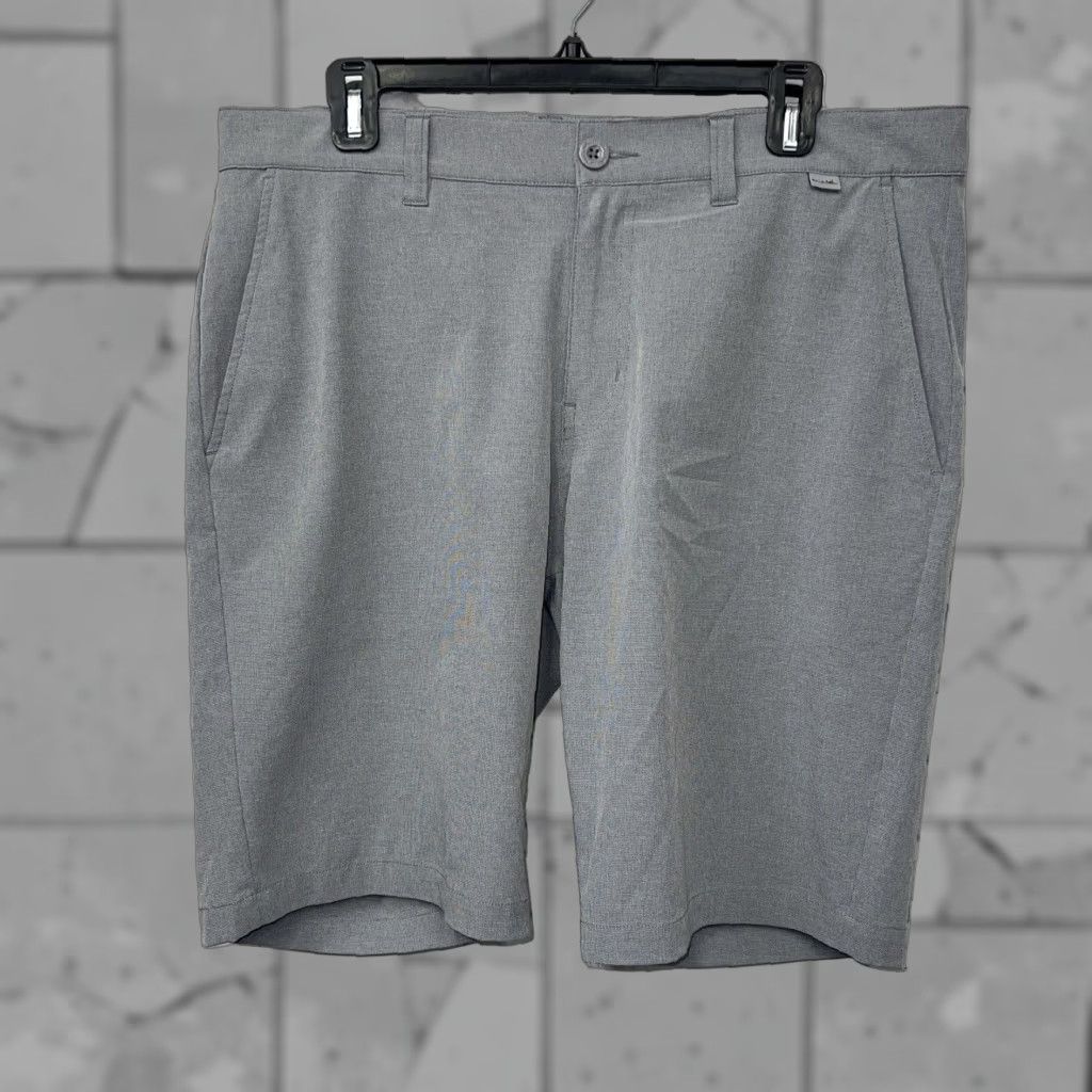 TravisMathew Travis Mathew Gray Chino Golf Shorts Mens Size 34 Size US 34 / EU 50 - 1 Thumbnail