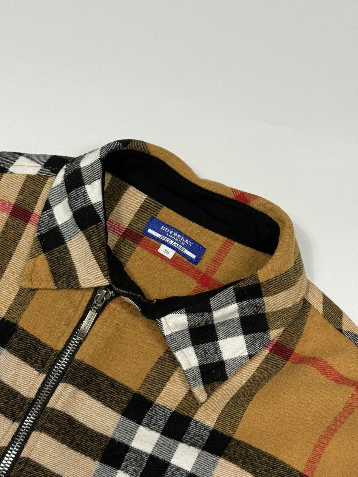 Burberry Vintage Burberry blue label Size US M / EU 48-50 / 2 - 3 Thumbnail