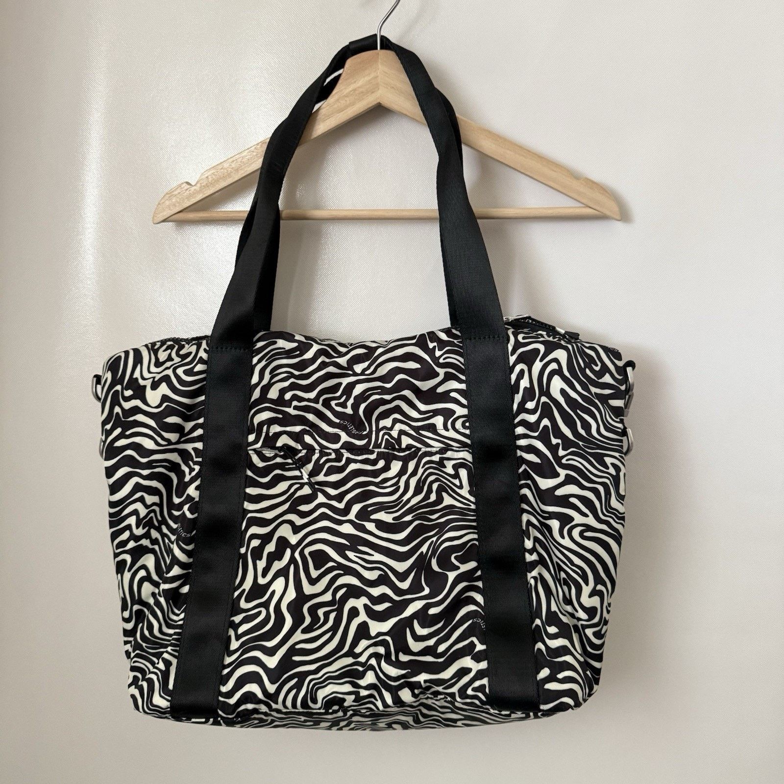 Fabletics Fabletics Everyday Tote Marbled Zebra Gym Travel Laptop Bag Size ONE SIZE - 3 Thumbnail