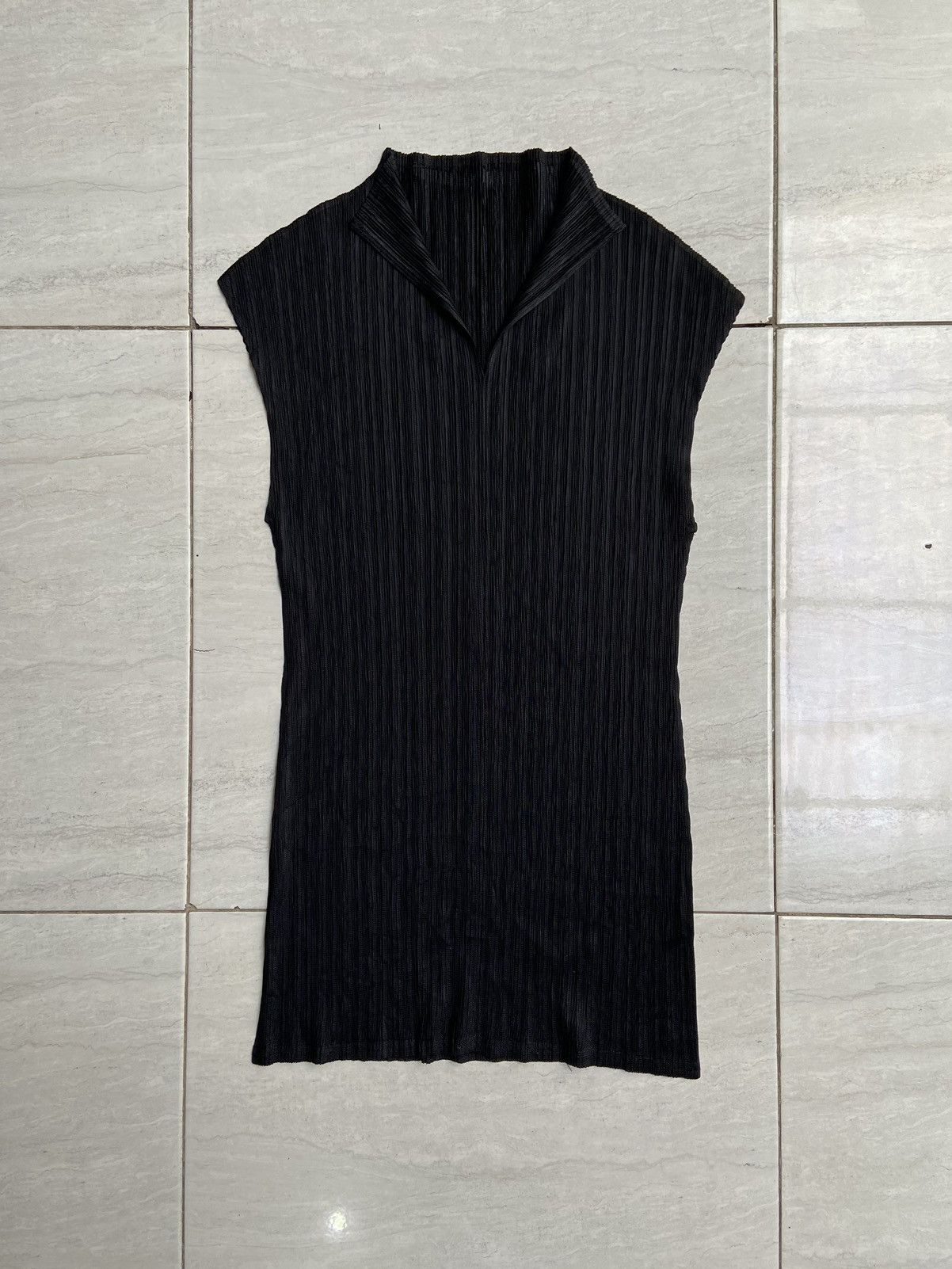 Japanese Brand Pleats Sleeveless T-shirt