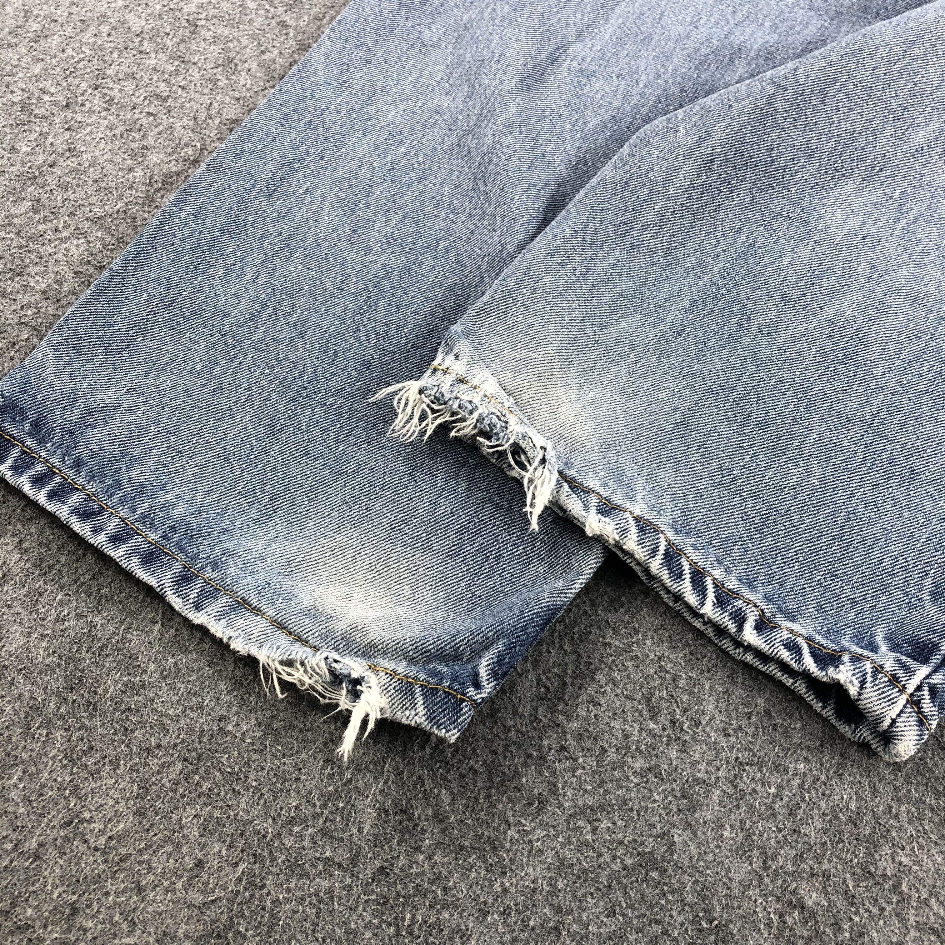 Levi's × Vintage Vintage Levis Jeans Lot 560-JM820 Size US 36 / EU 52 - 5 Thumbnail