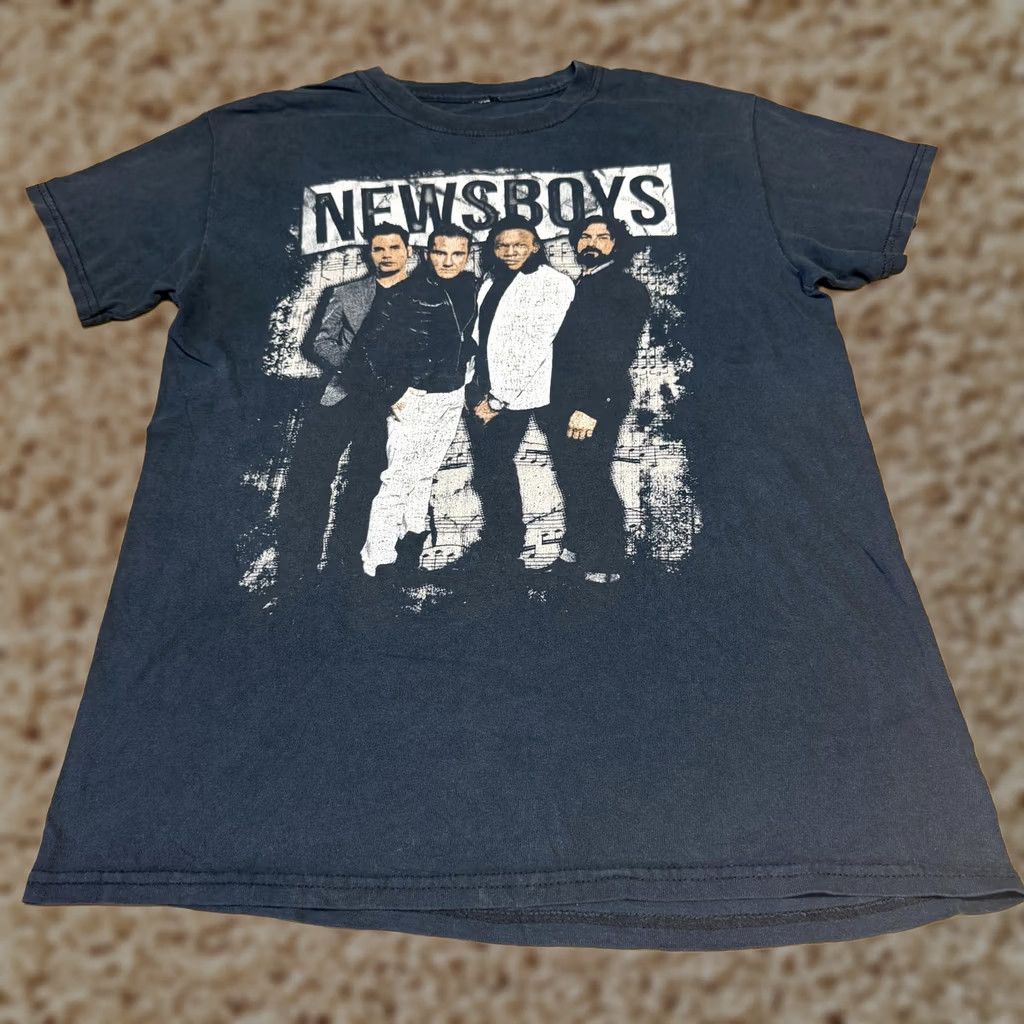 Vintage Newsboys Shirt Mens Small Gray We Believe God's Not Dead Tour 2015 Graphic Tee Size US S / EU 44-46 / 1 - 1 Thumbnail
