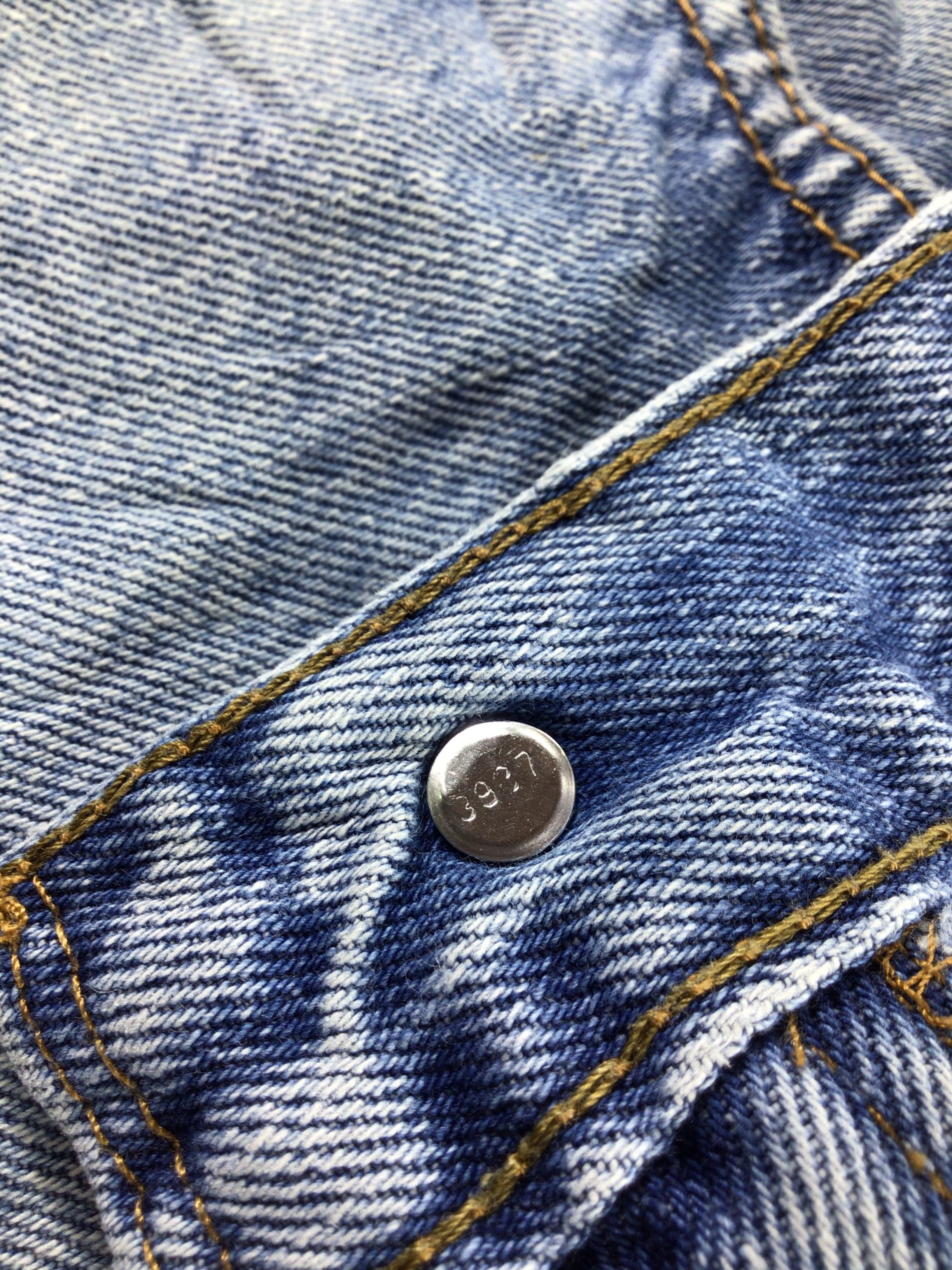 Levi's Vintage Levis 550 Jeans Faded Blue Denim KJ191 Size US 33 - 9 Thumbnail