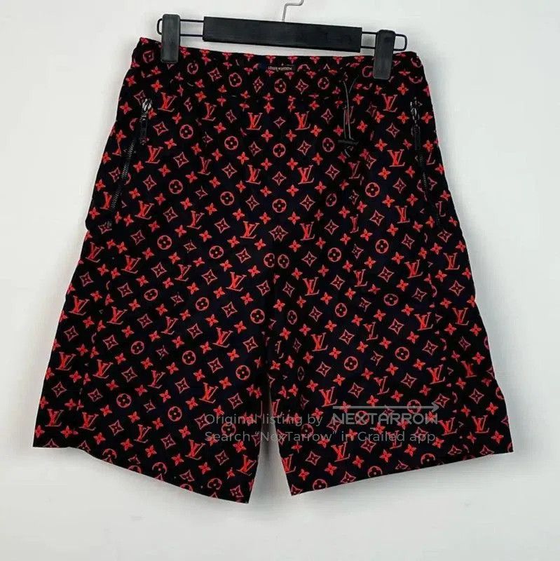 Louis Vuitton Louis Vuitton Burgundy Women's Shorts . Size 23" - 1 Thumbnail