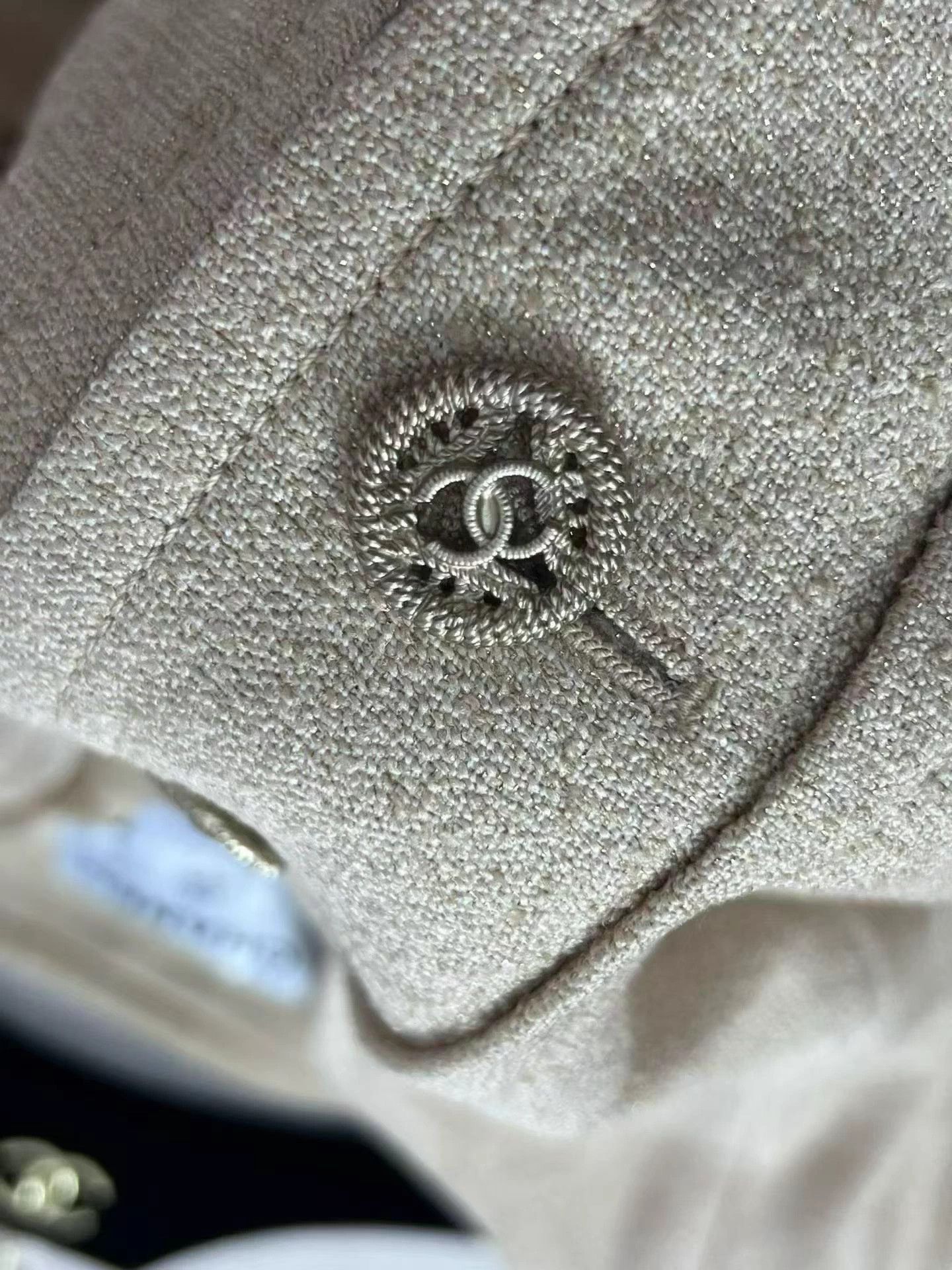 Chanel Chanel Gold Thread Shimmer Single-Breasted Jacket 42 Size M / US 6-8 / IT 42-44 - 3 Thumbnail
