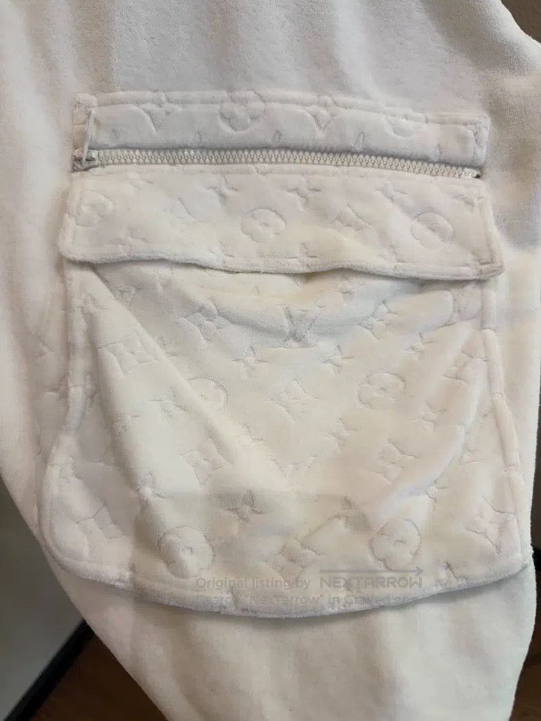 Louis Vuitton Louis Vuitton White velour half zip sweatshirt Size US M / EU 48-50 / 2 - 4 Thumbnail