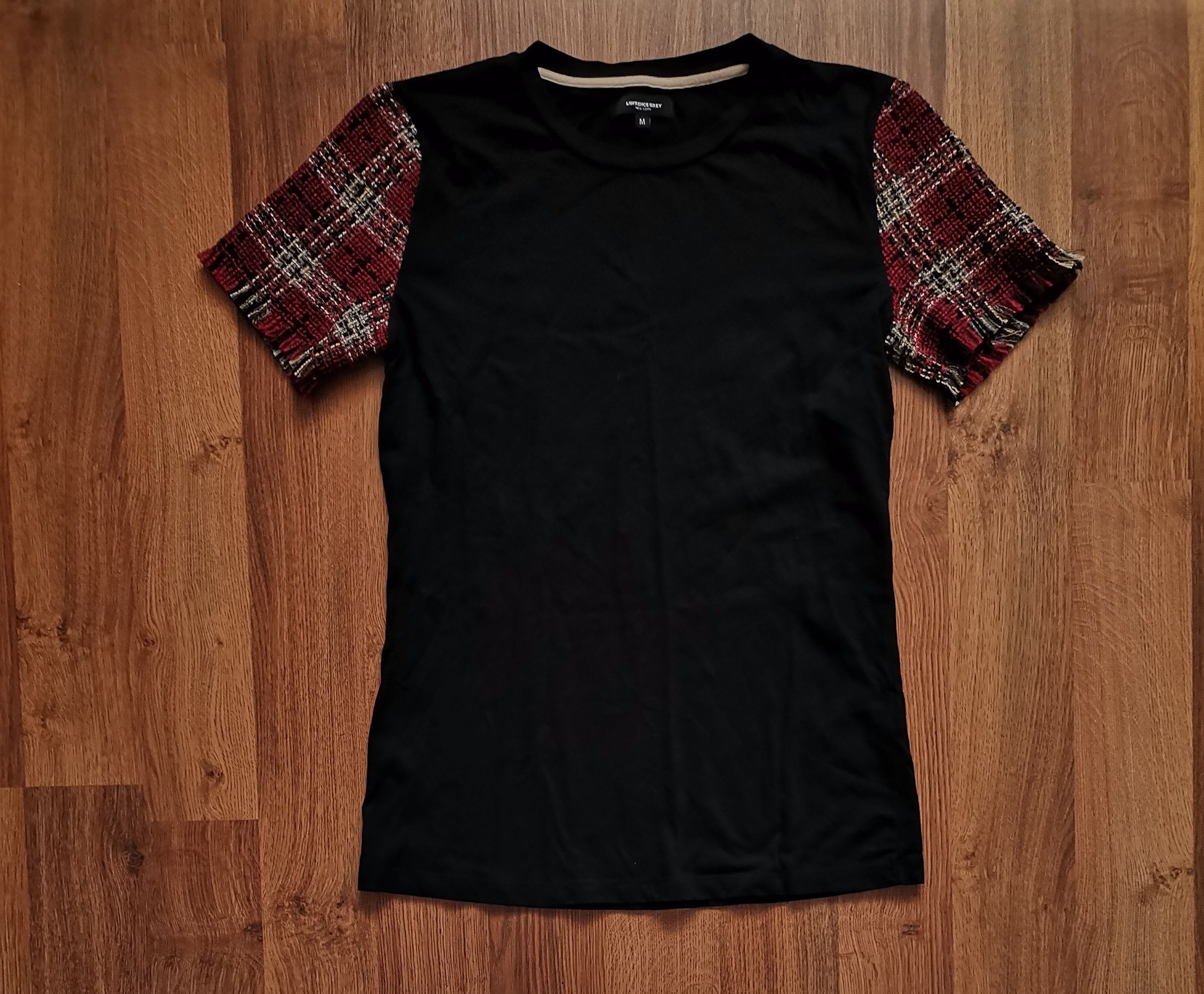 Designer Lawrence Grey Women's Tee Size M / US 6-8 / IT 42-44 - 1 Thumbnail