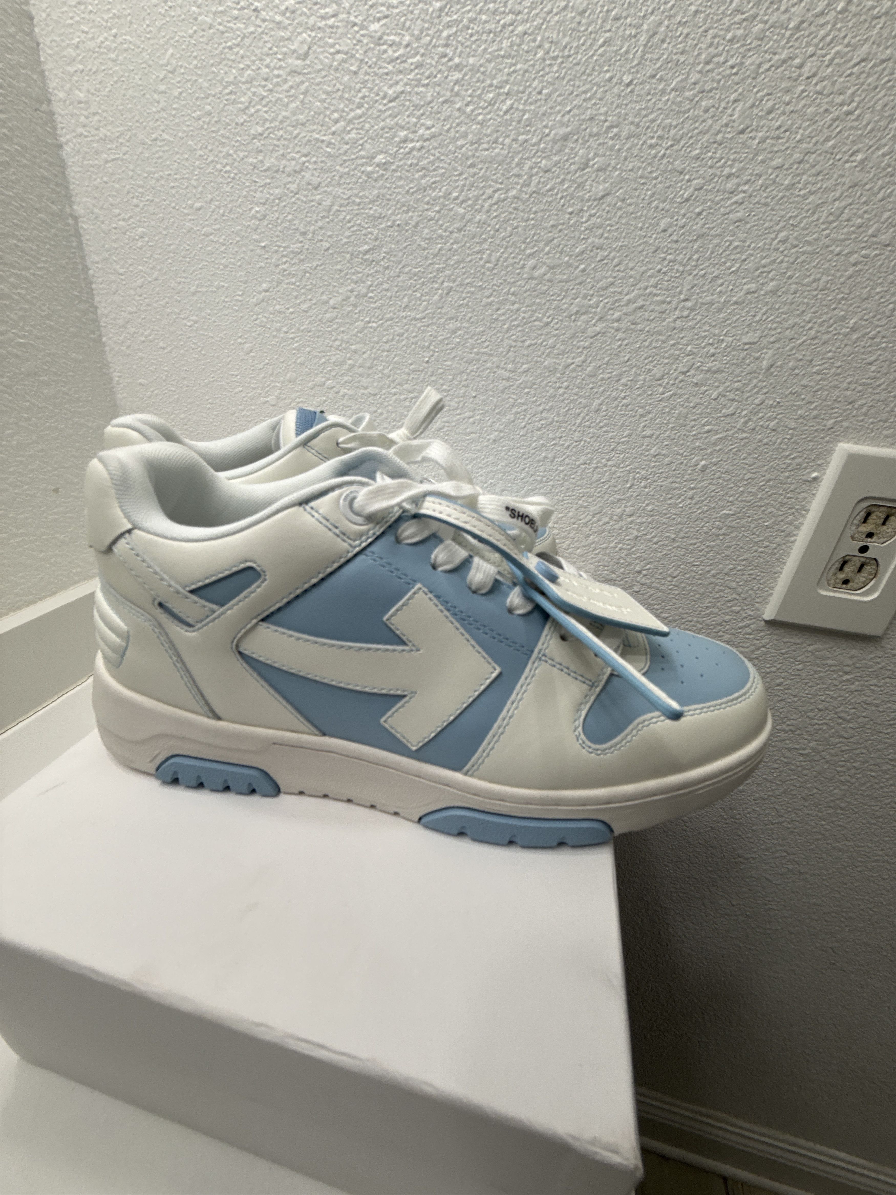 Off-White OFF-WHITE Out Of Office 00O Low Tops Light Blue White Size US 11 / EU 44 - 1 Thumbnail