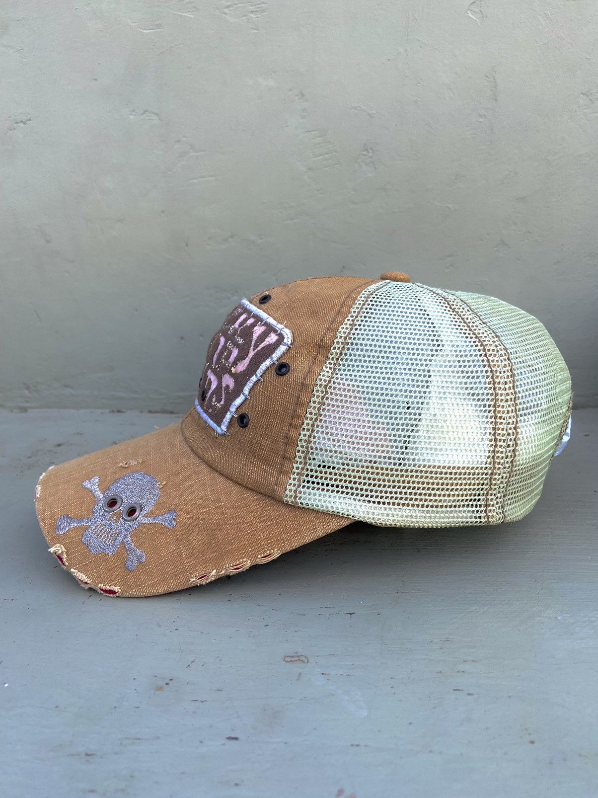 If Six Was Nine 2000s Rocky Jeans skull trucker hat Size ONE SIZE - 3 Thumbnail