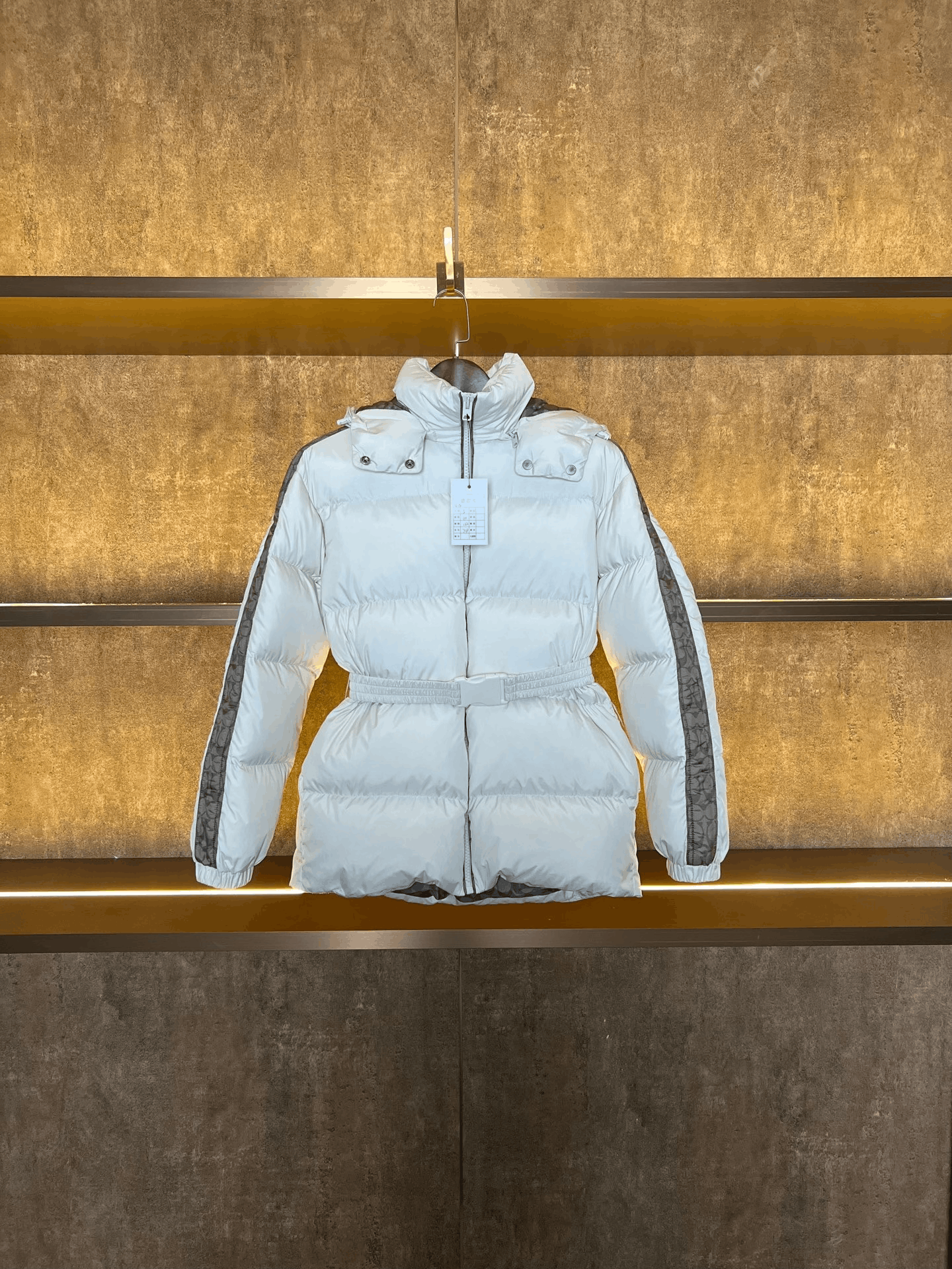 Coach Coach Down Down Jacket S Women Size S / US 4 / IT 40 - 1 Thumbnail