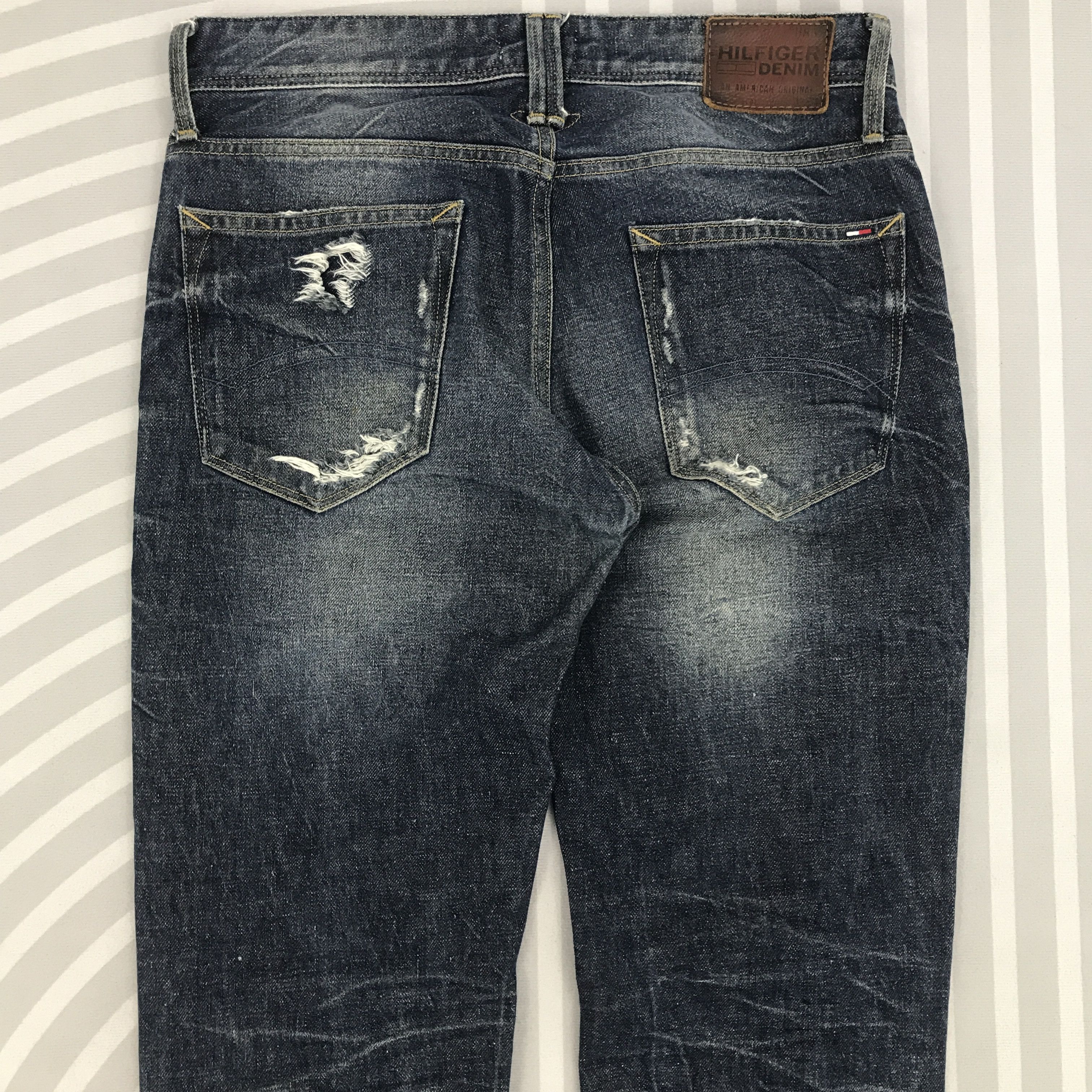 Tommy Hilfiger × Vintage Vintage Hilfiger Distressed Denim Size US 32 / EU 48 - 5 Thumbnail