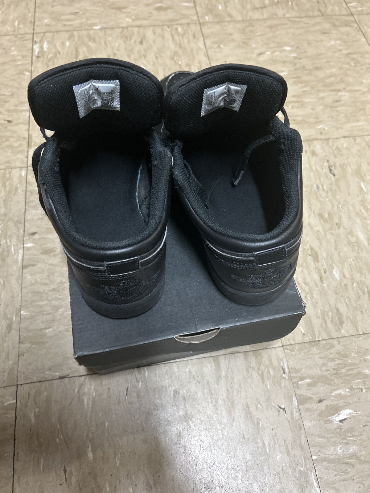 Jordan Brand Jordan 1 Low Triple Black Size (8.5)(2022) Very Worn Size US 8.5 / EU 41-42 - 6 Thumbnail