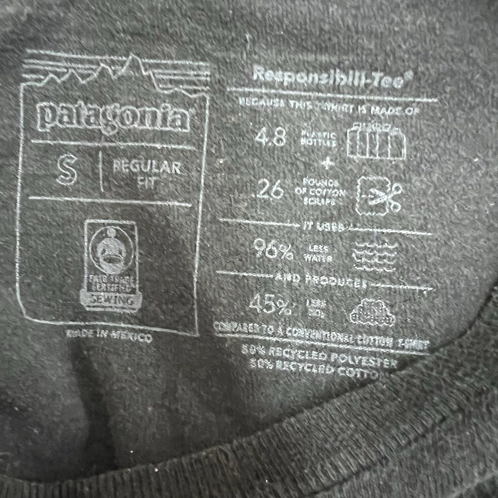 Patagonia Patagonia Long Sleeve T-Shirt Adult S Black Logo Regular Fit Cotton Knit Outdoor Mens Retro 2010s Size US S / EU 44-46 / 1 - 5 Thumbnail