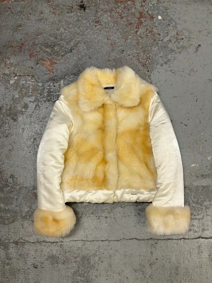 Gianfranco Ferre 2000s Gianfranco Ferré Cream Faux Fur Collar Puffer Jacket Size S / US 4 / IT 40 - 3 Thumbnail