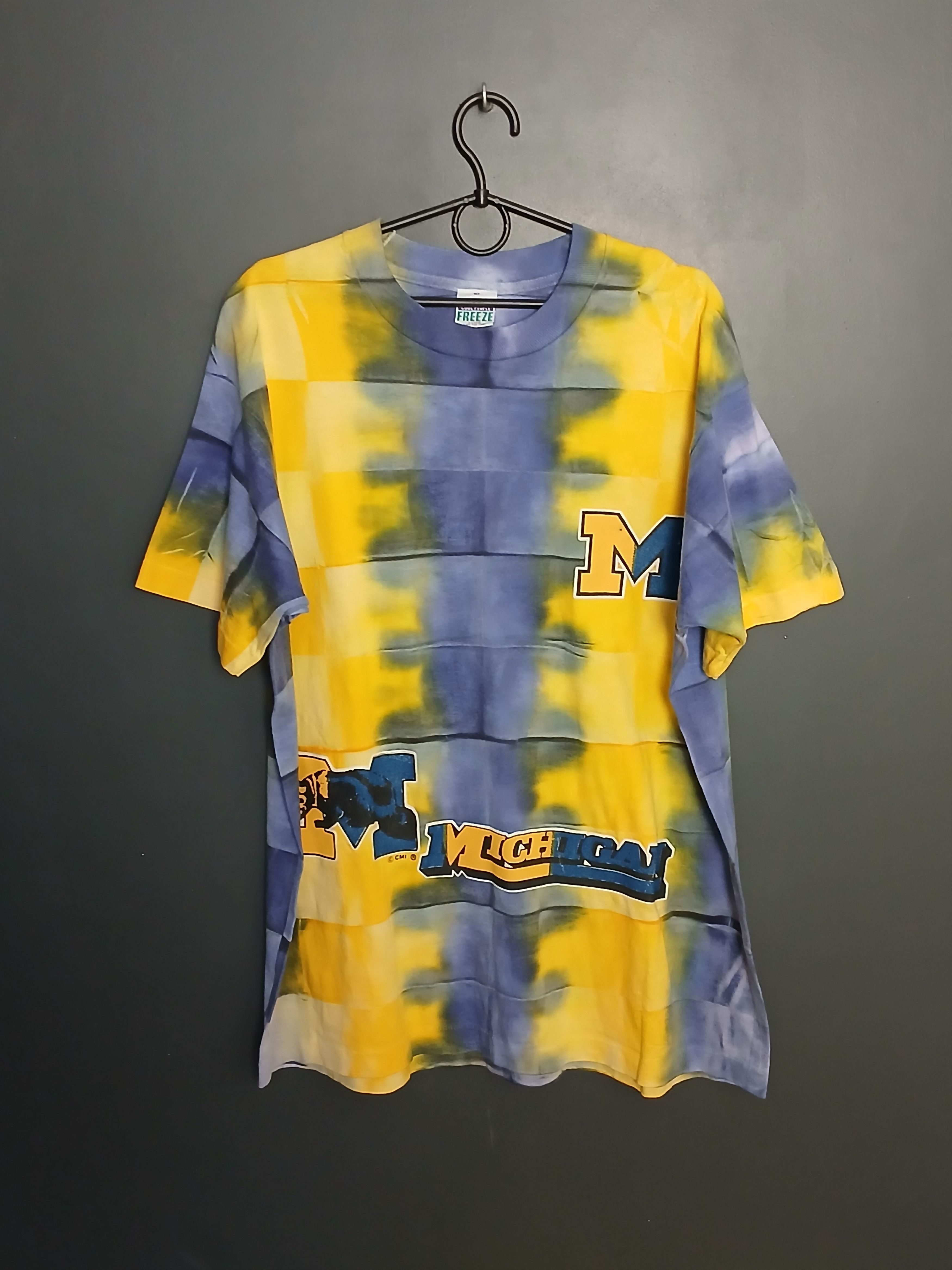 NFL Vintage NCAA Michigan Wolverines Single Stitch T-Shirt Size US XL / EU 56 / 4 - 1 Thumbnail
