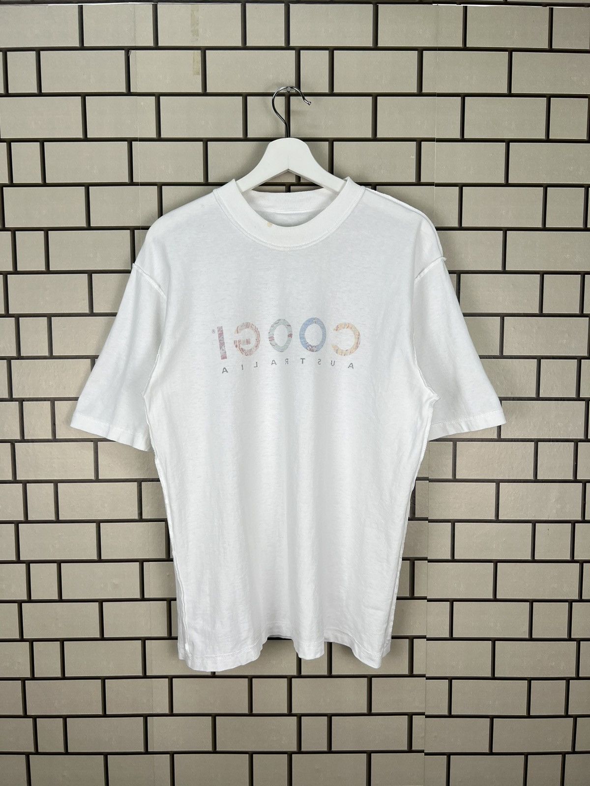 Coogi × Vintage Coogi Australia Spellout White Tee Size US S / EU 44-46 / 1 - 8 Thumbnail