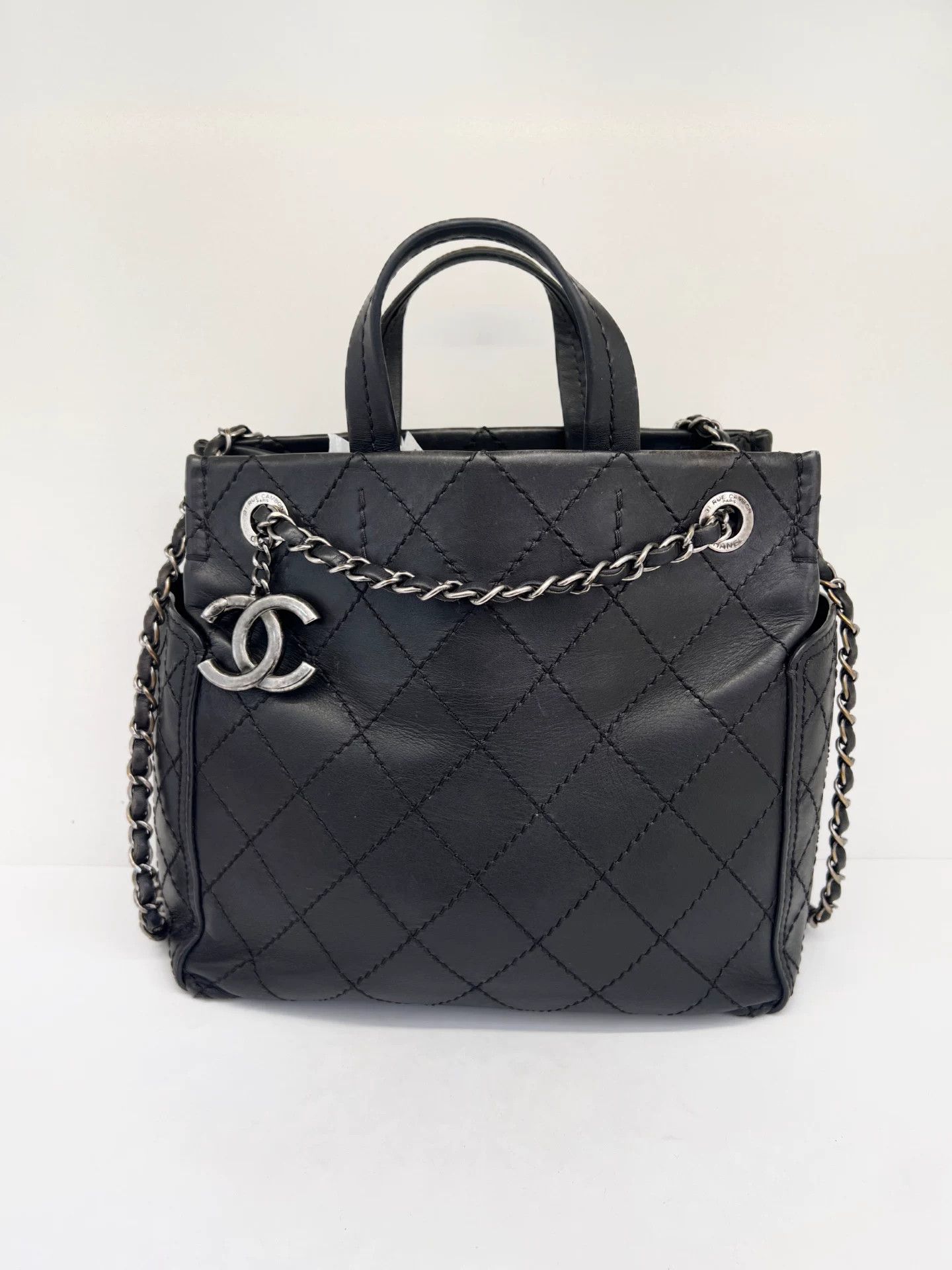 Chanel Pre-loved Bag Very good condition Size ONE SIZE - 1 Thumbnail