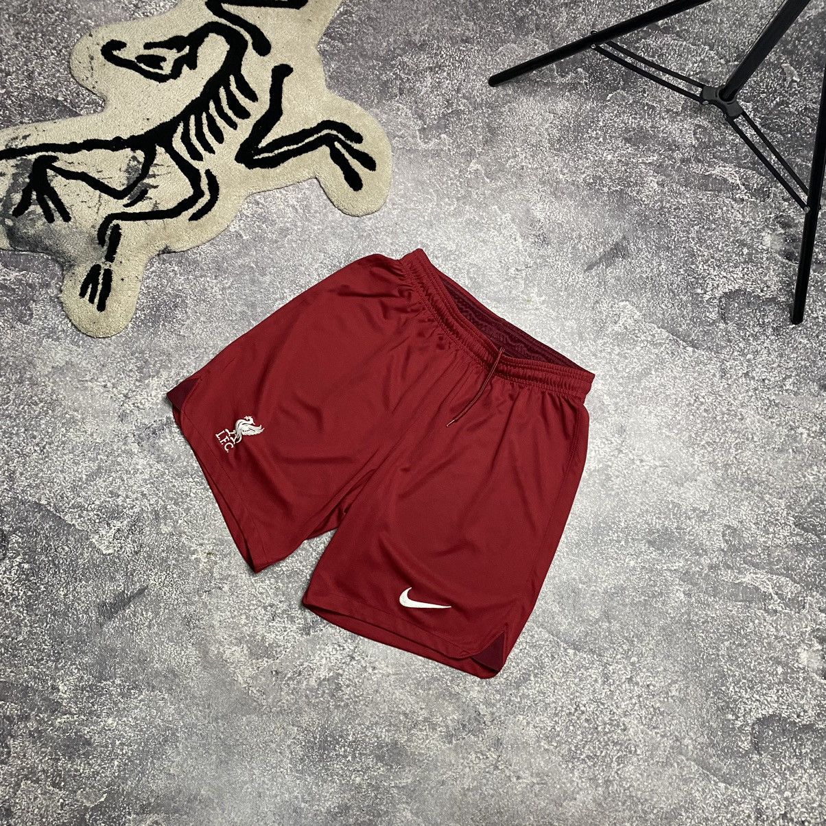 Nike Men’s Nike FC Liverpool training Basic soccer shorts Size US 34 / EU 50 - 1 Thumbnail