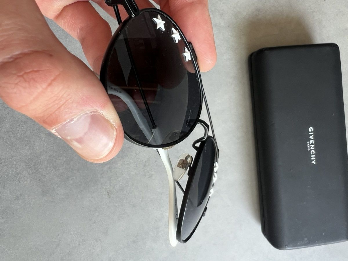 Givenchy Givenchy By Riccardo Tisci Stars Aviator Sunglasses Size ONE SIZE - 7 Thumbnail