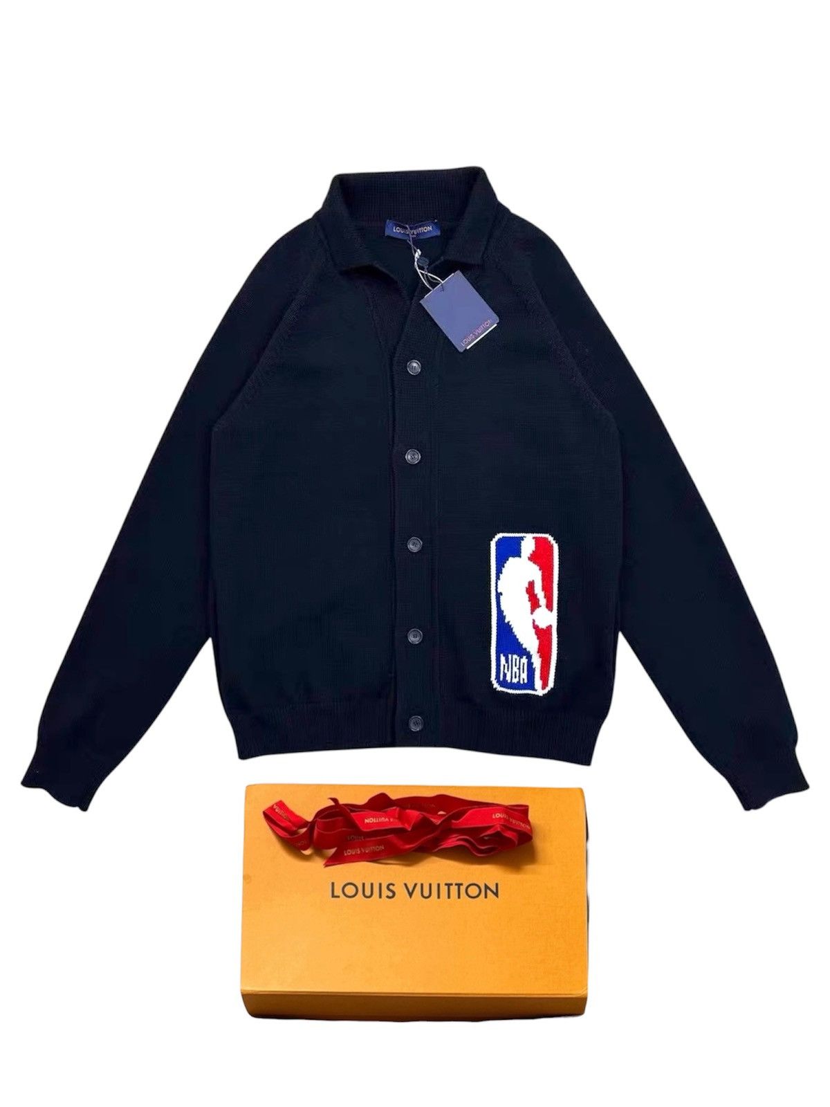 Louis Vuitton × NBA Louis Vuitton x NBA XL Knitted Cardigan Jacket Virgil Abloh Size US XL / EU 56 / 4 - 1 Thumbnail