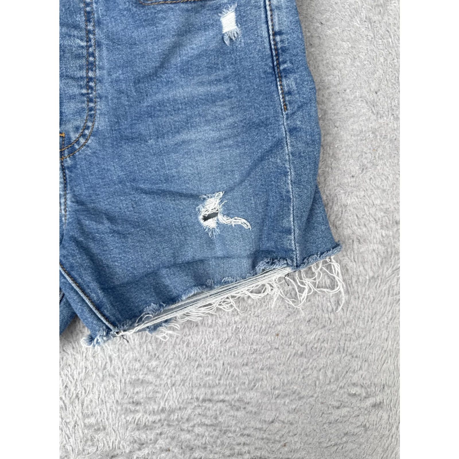 Levi's VINTAGE Levis Wedgie Shorts Women 27x4 Blue Denim High Rise Cutoff Distressed Frayed Hem Jeans Shorts Women Size 27" / US 4 / IT 40 - 2 Thumbnail