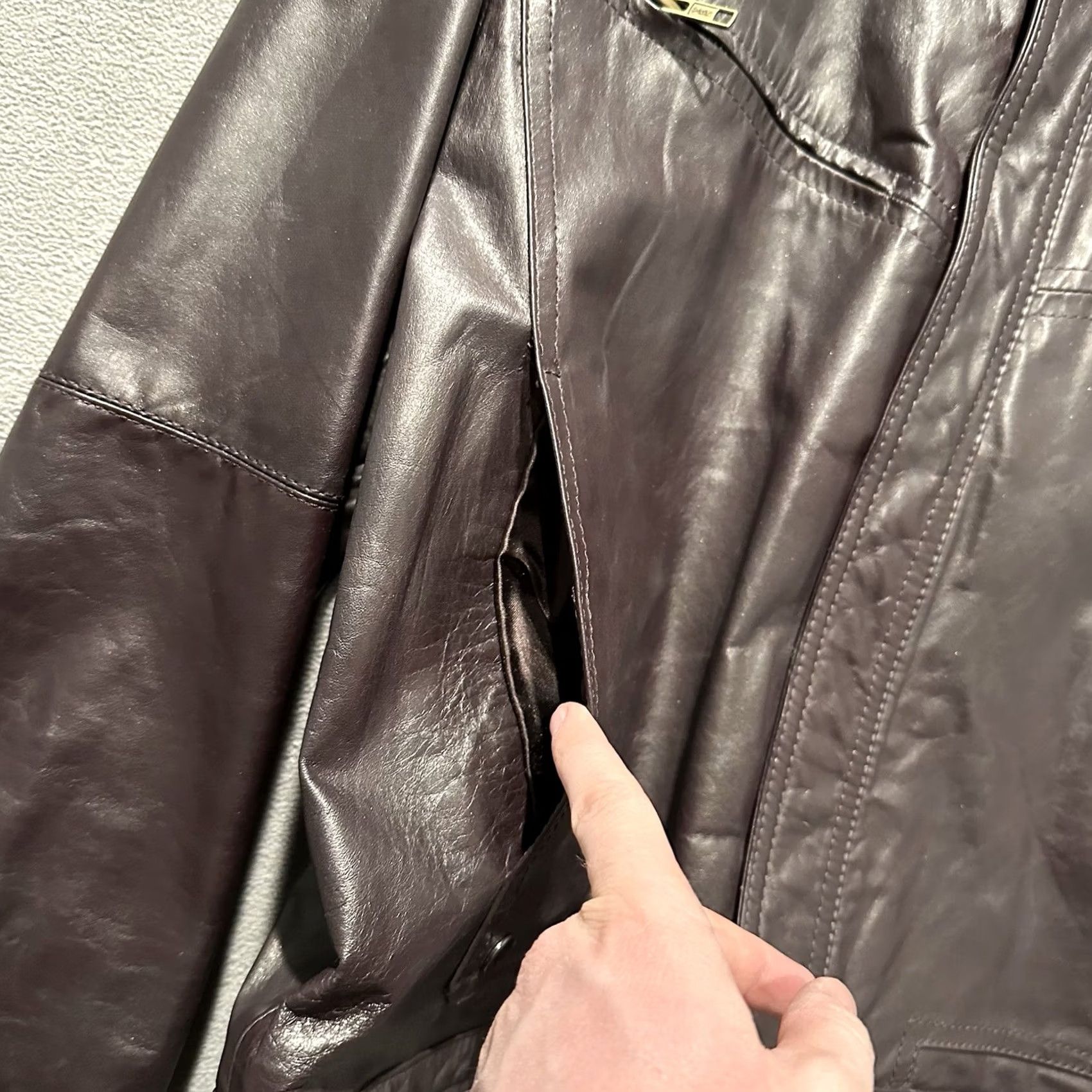 Vintage VINTAGE Chess King Leather Jacket Mens 44 Brown Bomber Cafe Racer Biker GUC Shirt Mens 44 Brown 90s Themes Mens Size US S / EU 44-46 / 1 - 7 Thumbnail