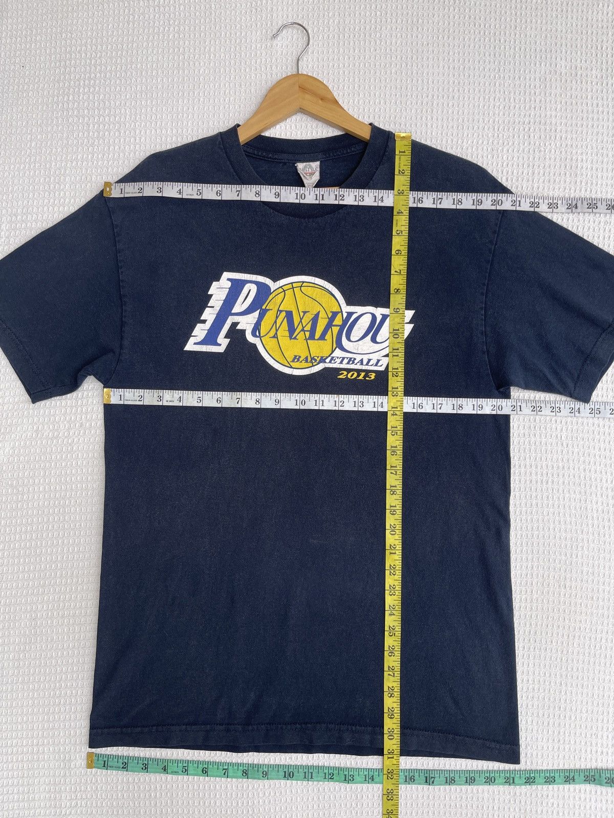 NBA Rare🔥Vintage Punohou Basketball T-Shirt Size US L / EU 52-54 / 3 - 8 Thumbnail