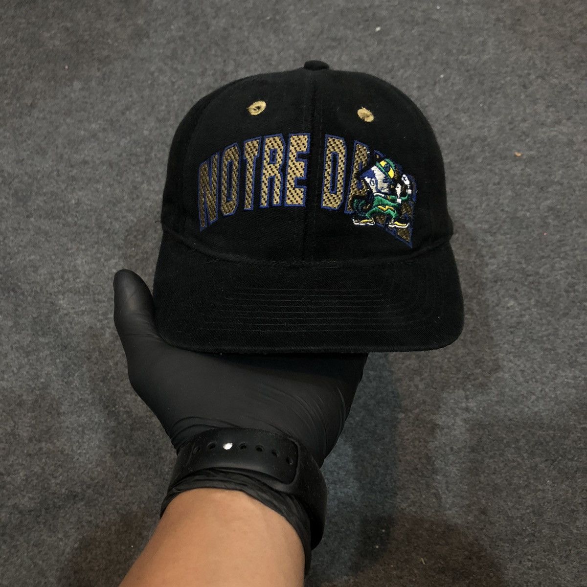 NCAA × Vintage Vintage Notre Dame Fighting Irish Size ONE SIZE - 1 Thumbnail