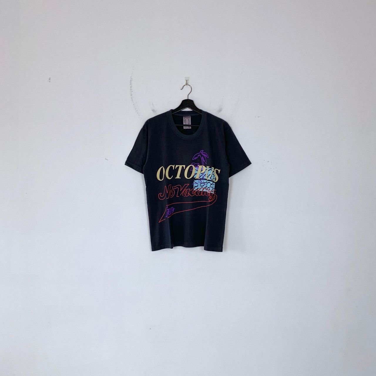 No Vacancy Inn NO VACANCY INN X SOME WARE OCTOPUS TEE Size US M / EU 48-50 / 2 - 1 Thumbnail