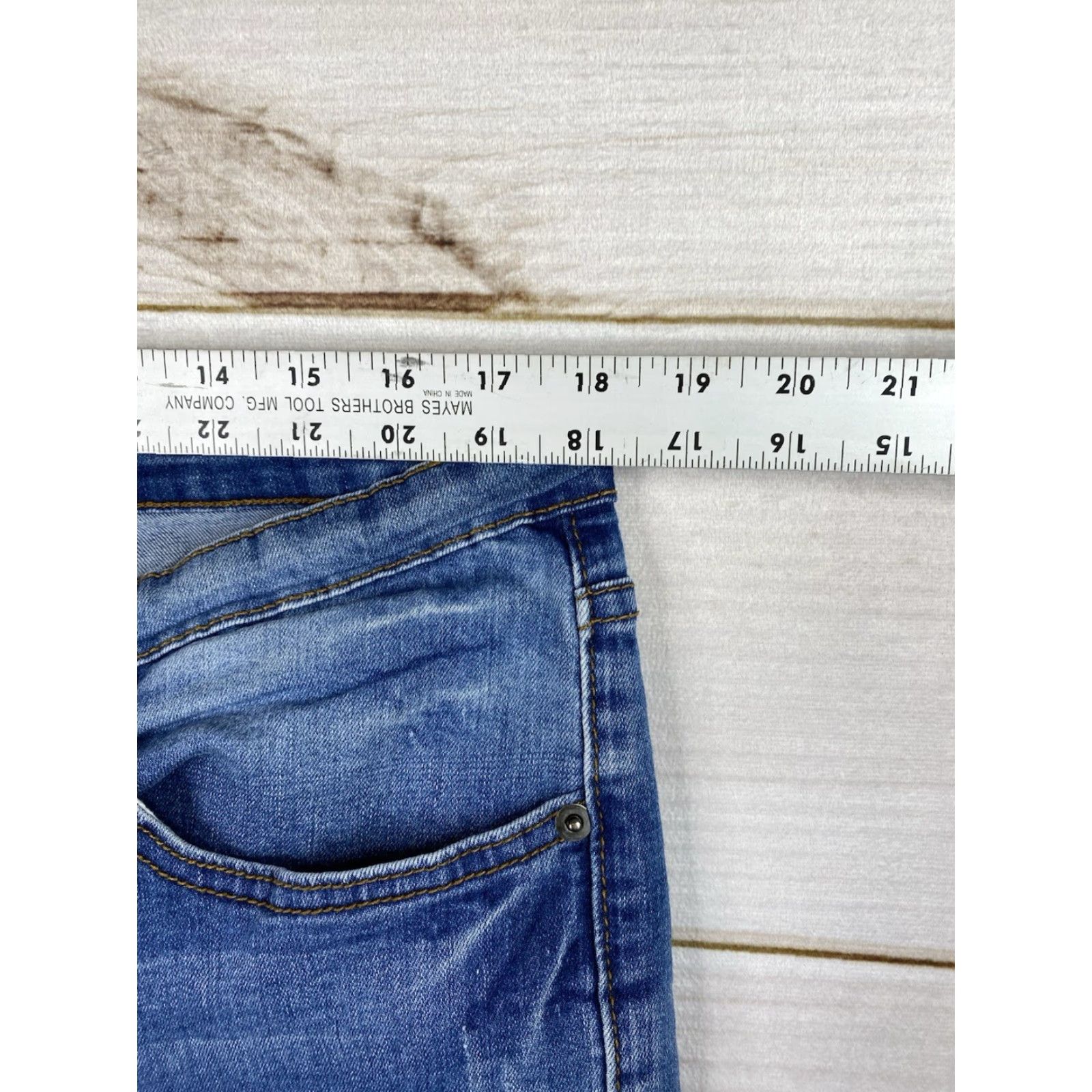 Carbon Carbon Jeans Mens 36x32 Denim Straight Jeans Blue 5-Pocket Design Relaxed Fit Modern Classic American Style Mens Size US 36 / EU 52 - 4 Thumbnail
