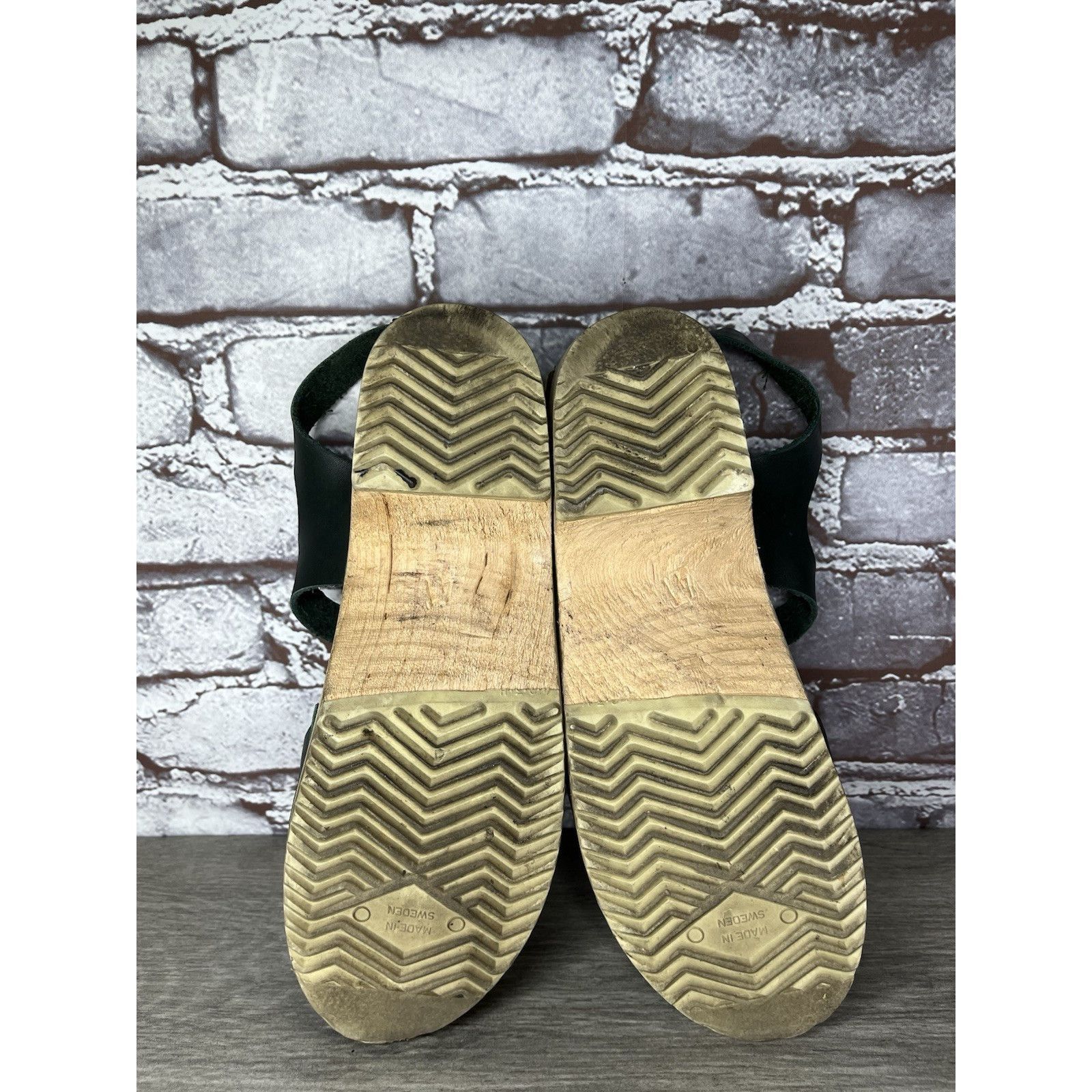 Swedish Hasbeens Swedish Hasbeens Black Leather T-Strap Wooden Clogs Shoes Wo Size US 10.5 / IT 40.5 - 9 Thumbnail