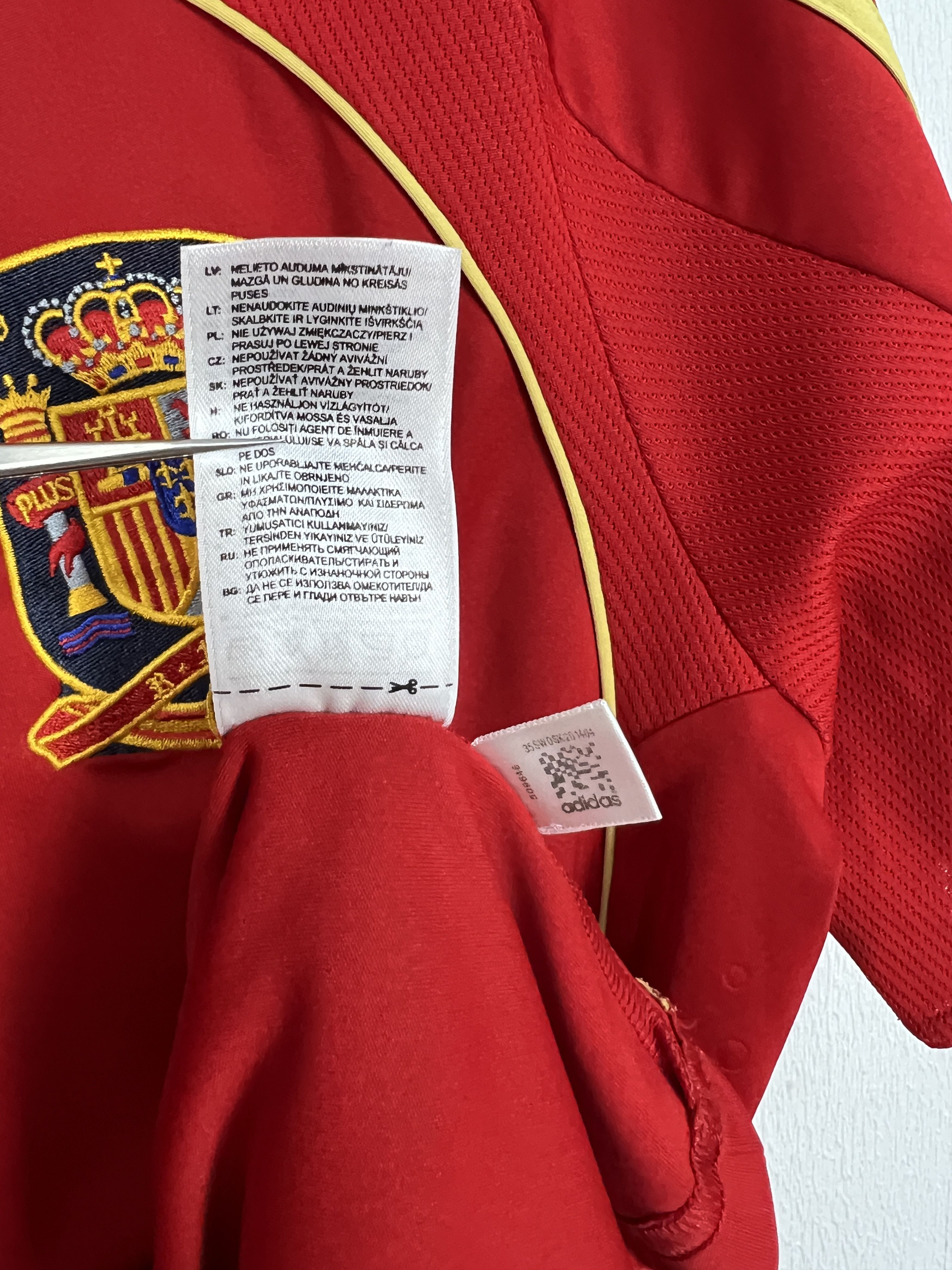 Adidas Spain Home football shirt 2008 Soccer Adidas Jersey Mens Size US L / EU 52-54 / 3 - 10 Thumbnail