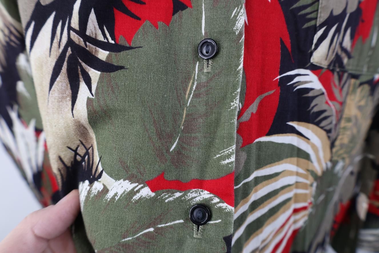 Vintage Vintage 90s Streetwear Lion Luau Camp Collar Button Shirt Size S / US 4 / IT 40 - 4 Thumbnail