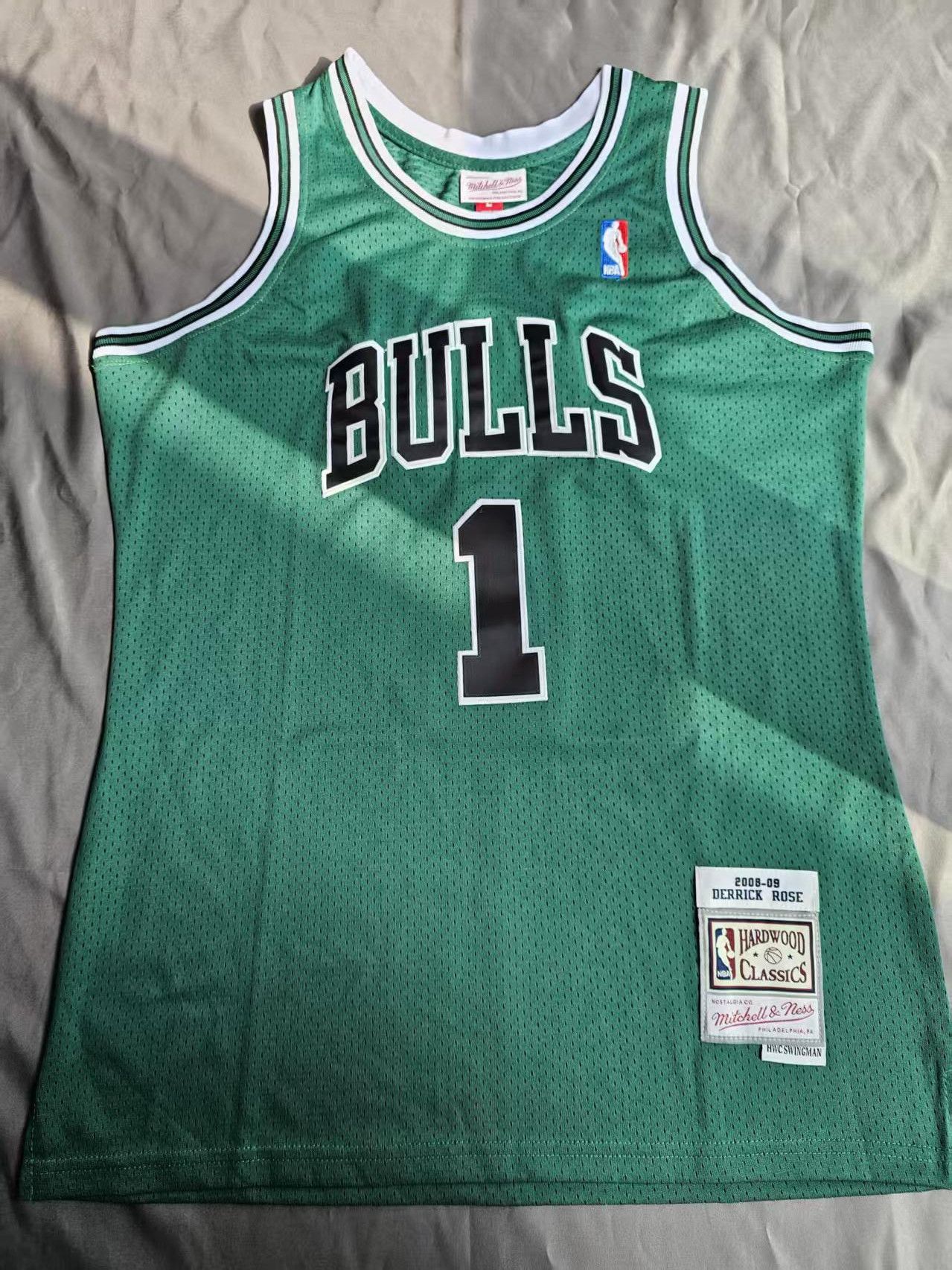 NBA #1 Derrick Rose Jersey Bulls 2008 09 Size US L / EU 52-54 / 3 - 2 Thumbnail