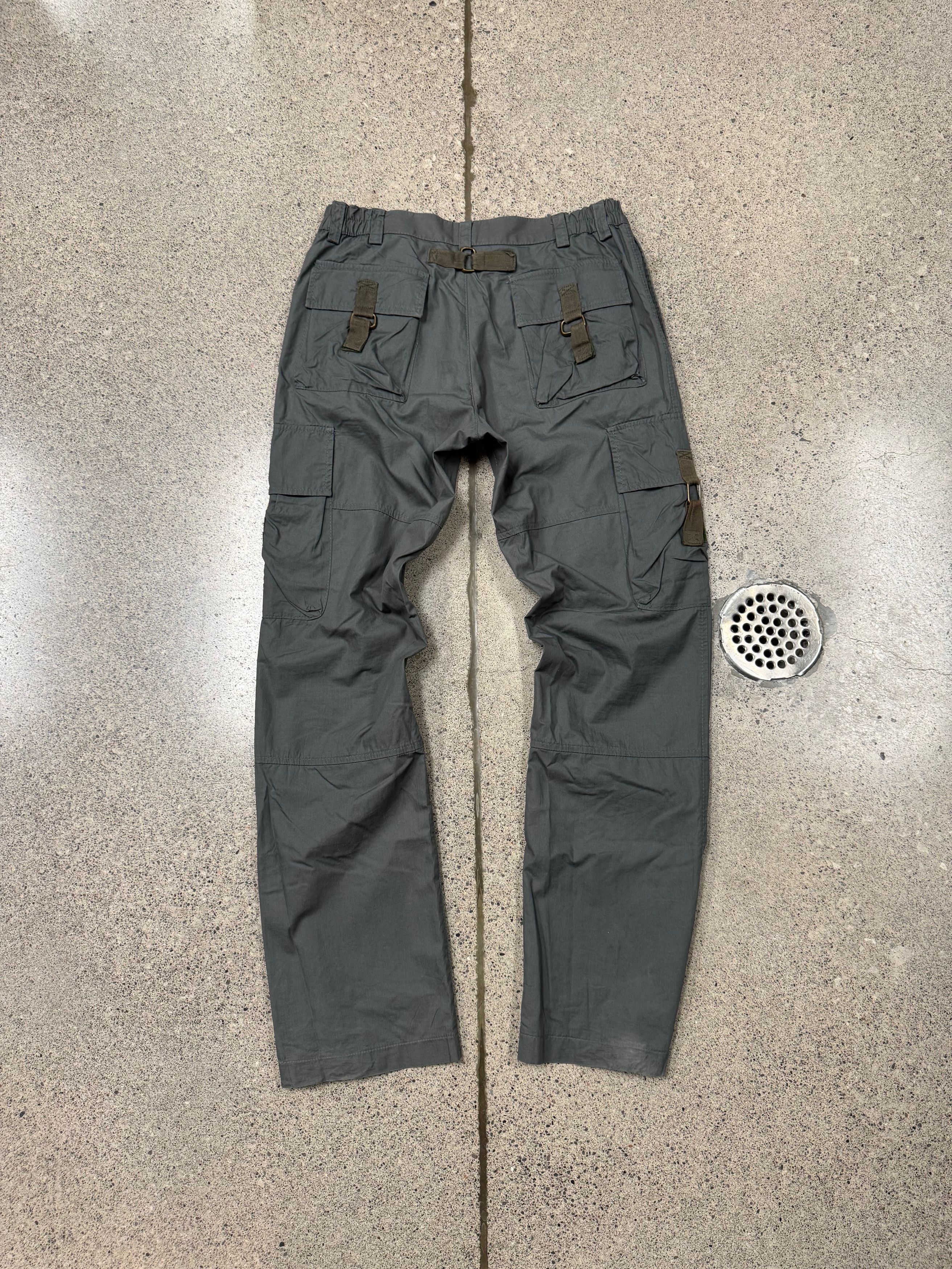 Dolce & Gabbana 2000s Dolce & Gabbana Military ‘Strap Closure’ Cargo Pants Size US 34 / EU 50 - 1 Thumbnail