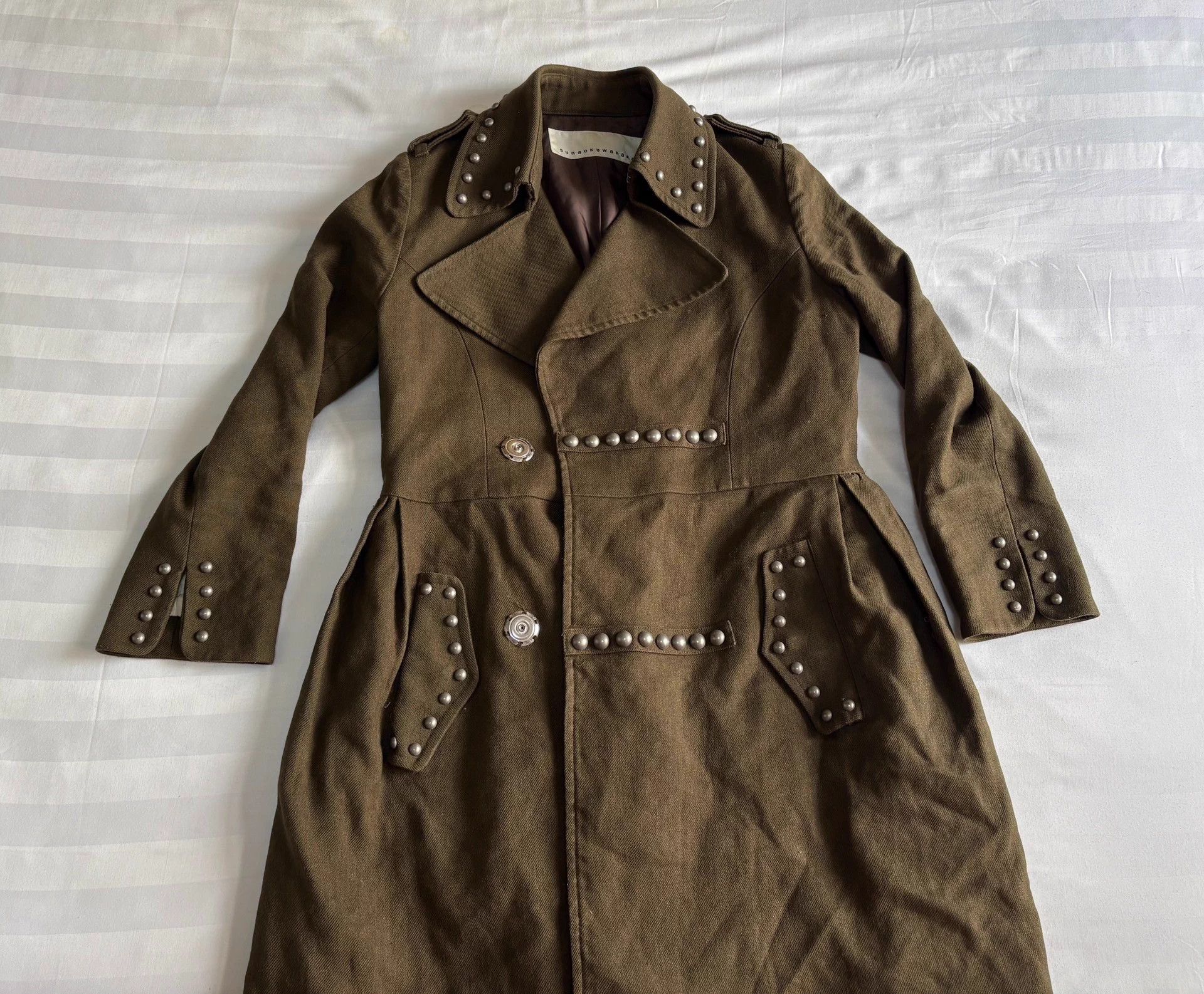 Sunao Kuwahara sunao kuwahara rivet cuffs collar coat CDG buttons Size XL / US 12-14 / IT 48-50 - 2 Thumbnail