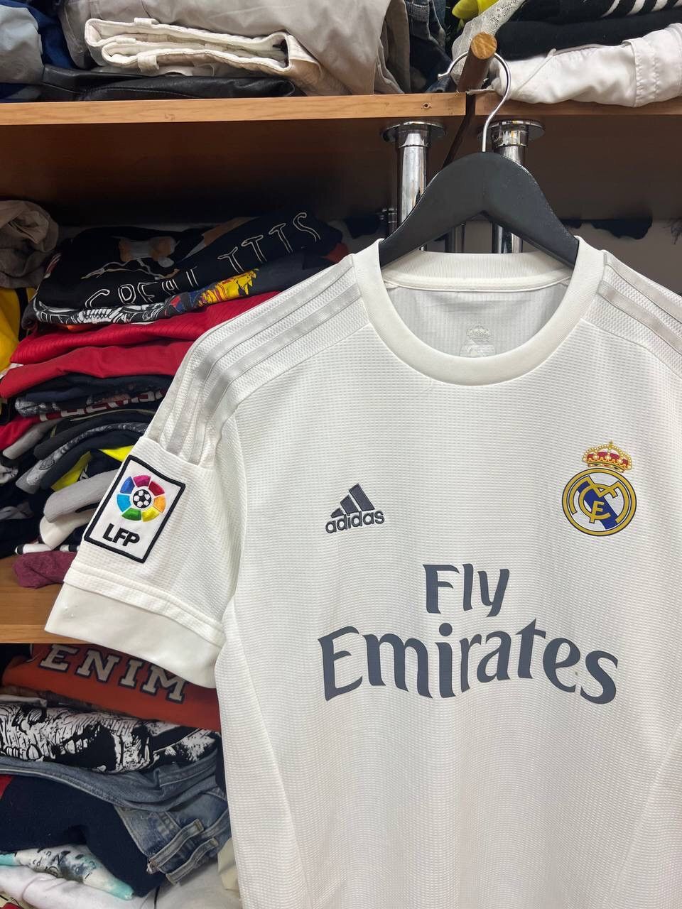 Adidas Adidas Real Madrid 2013 Home Jersey Fly Emirates Size US S / EU 44-46 / 1 - 3 Thumbnail