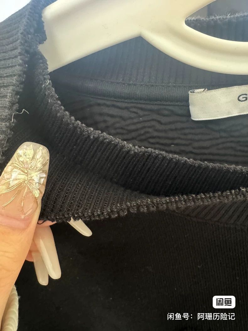Givenchy Givenchy Givenchy hole sweatshirt 2505-Nextarrow Size US M / EU 48-50 / 2 - 4 Thumbnail