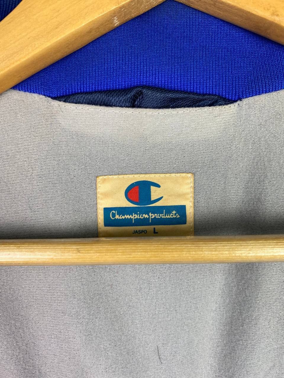Champion vintage champion bomber jacket nice design Size US L / EU 52-54 / 3 - 7 Thumbnail