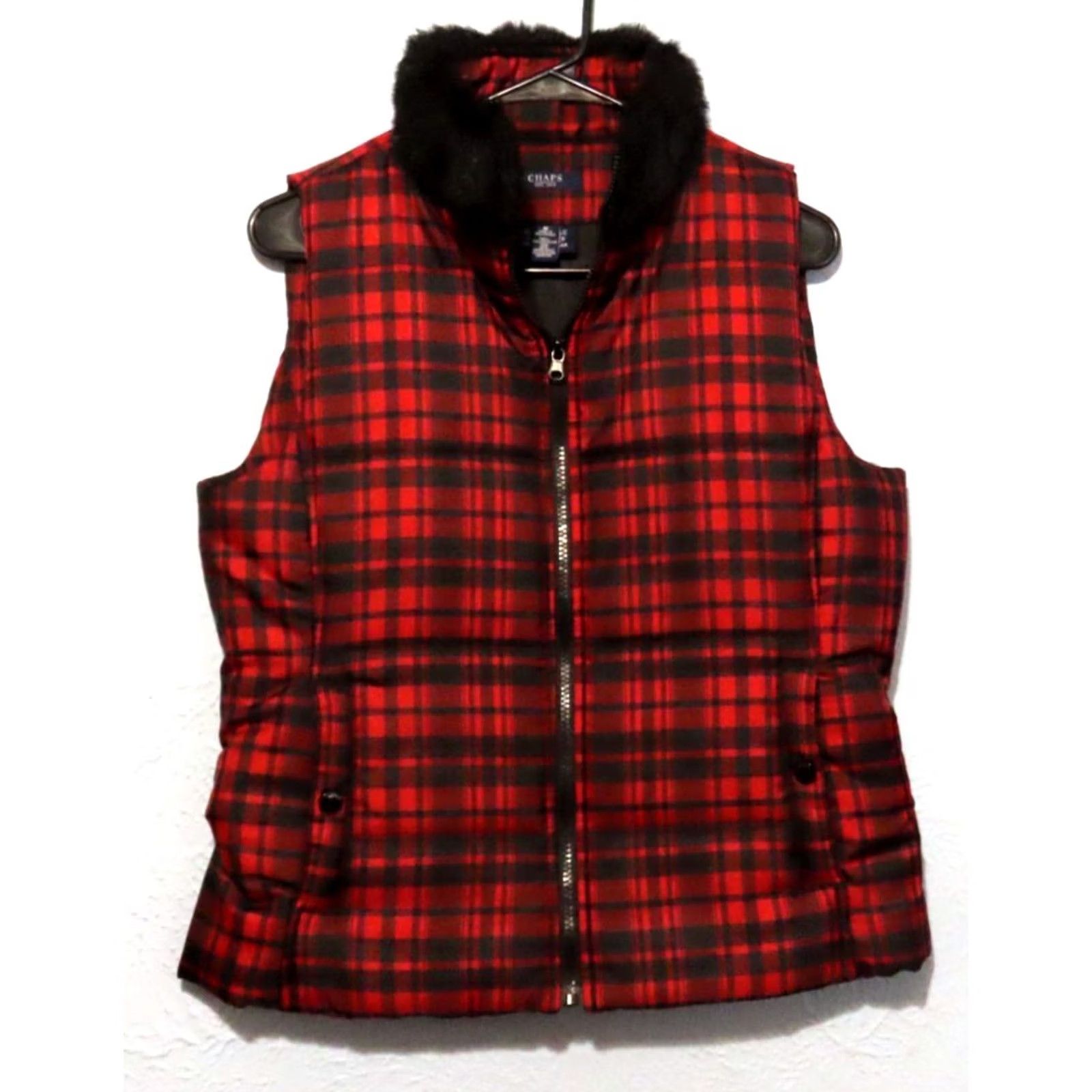 Chaps Chaps Women's M Puffer Vest Red Black Plaid Full Zip Faux Fur Collar Pockets Vest Size M / US 6-8 / IT 42-44 - 2 Thumbnail