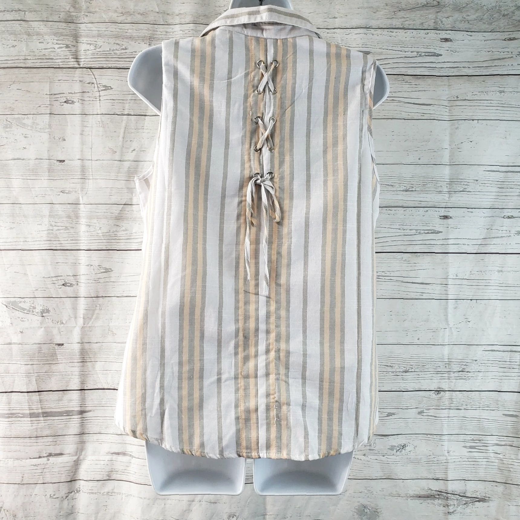 Nique Unique Spectrum Womens Button Front Top Sz Medium Beige White Stripes Front Tie Shirt Womens M White 90s? Size M / US 6-8 / IT 42-44 - 3 Thumbnail