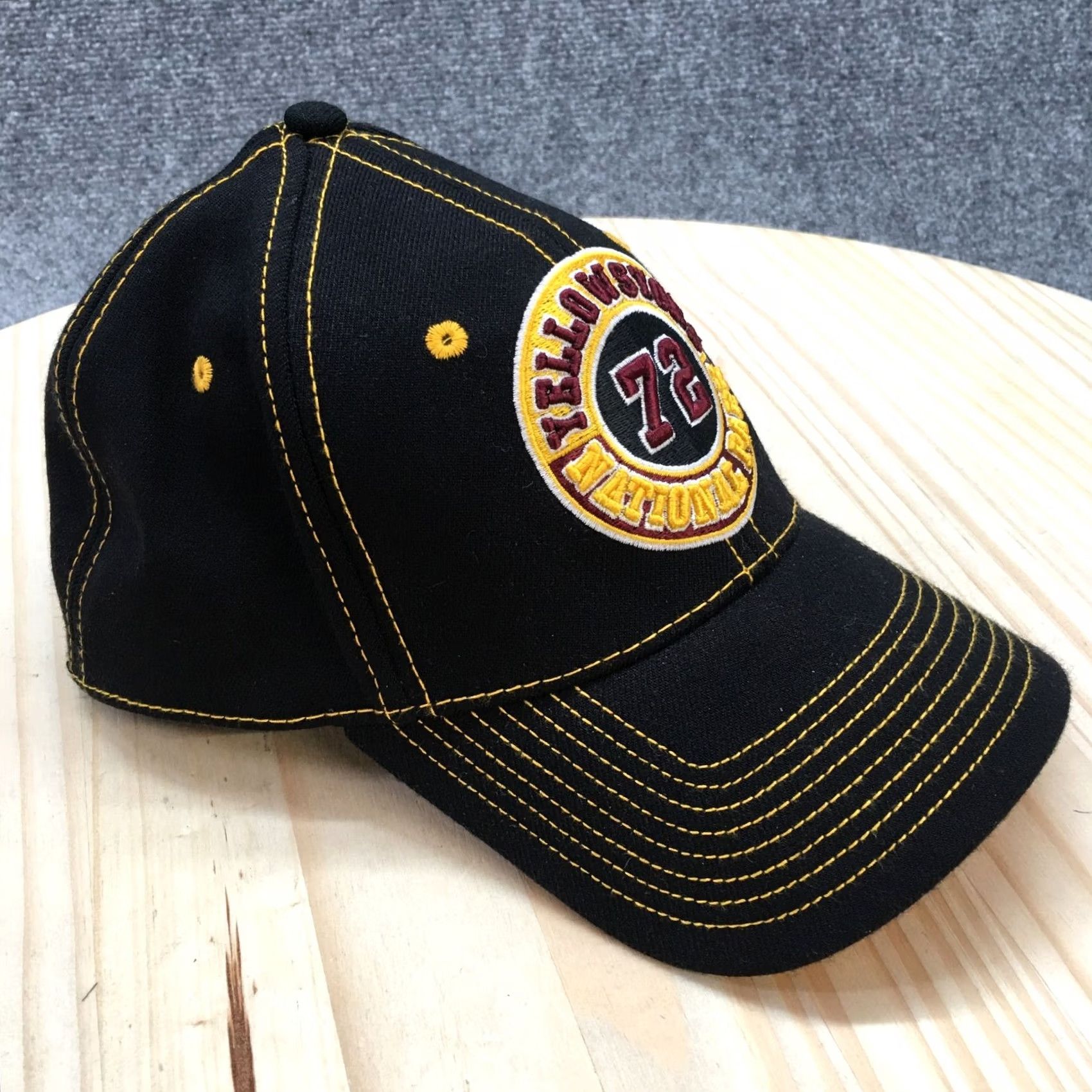 Vintage Yellowstone Mens OS Black Embroidered Logo Fitted Baseball Cap Cap Sun OS Black Embroidered Logo Mens Baseball Cap Size US M / EU 48-50 / 2 - 2 Thumbnail