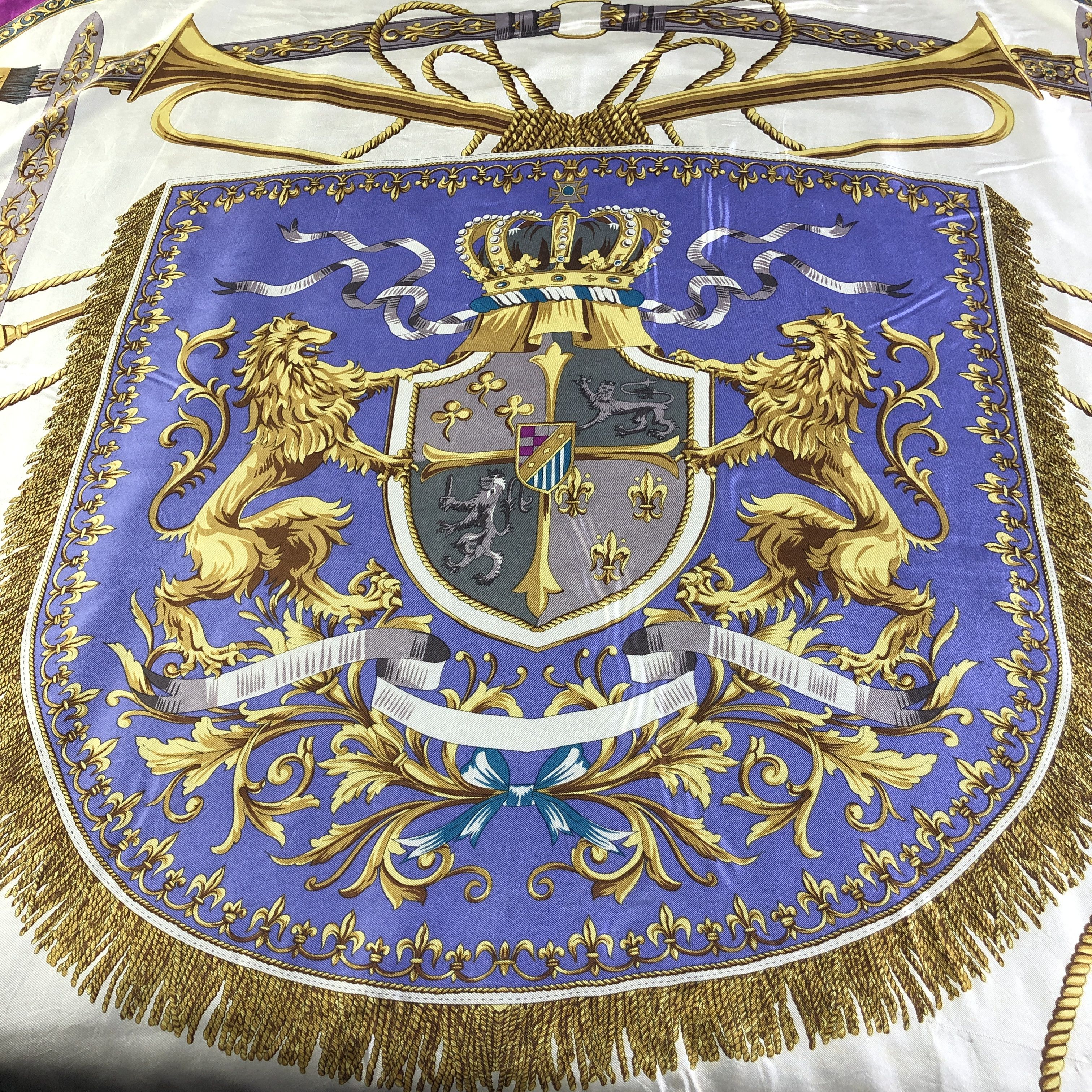 Vintage Unknown Coat of Arms Luxury Silk Scarf M1041 Size ONE SIZE - 4 Thumbnail