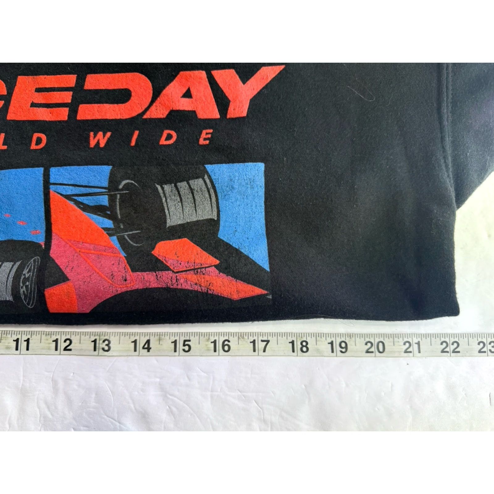 Vintage Raceday World Wide Car Men’s Long Sleeve Crew Sweatshirt Black SIZE Medium Size US M / EU 48-50 / 2 - 5 Thumbnail